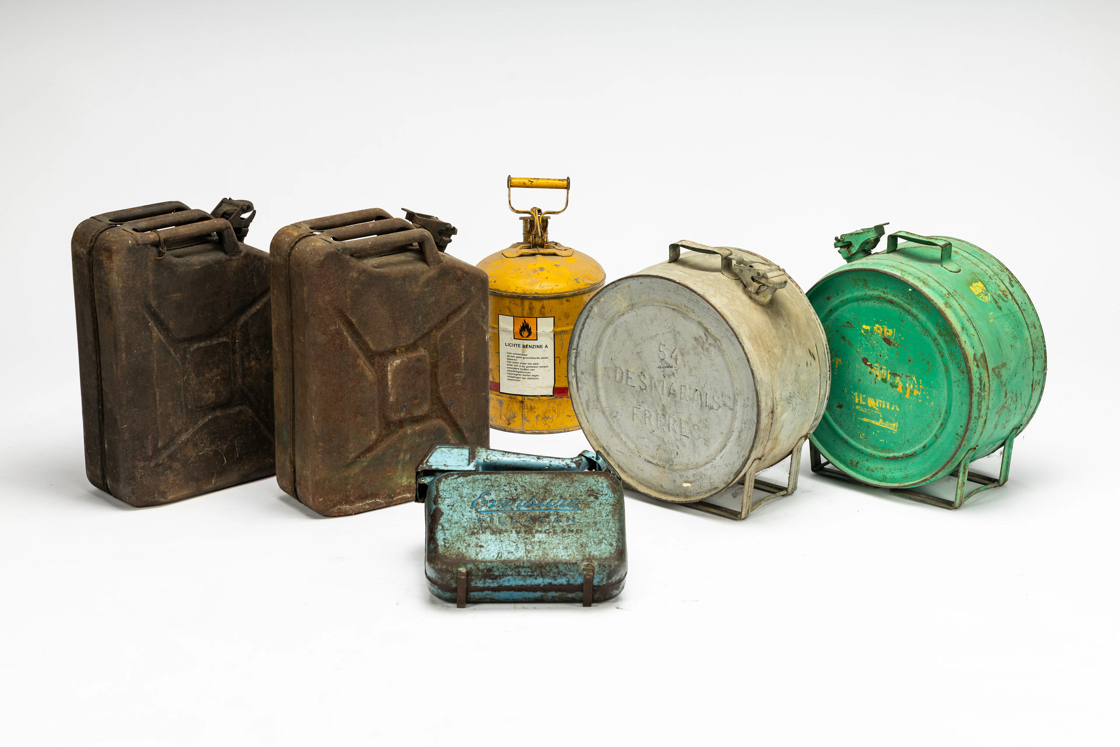 jerrycans No reserve