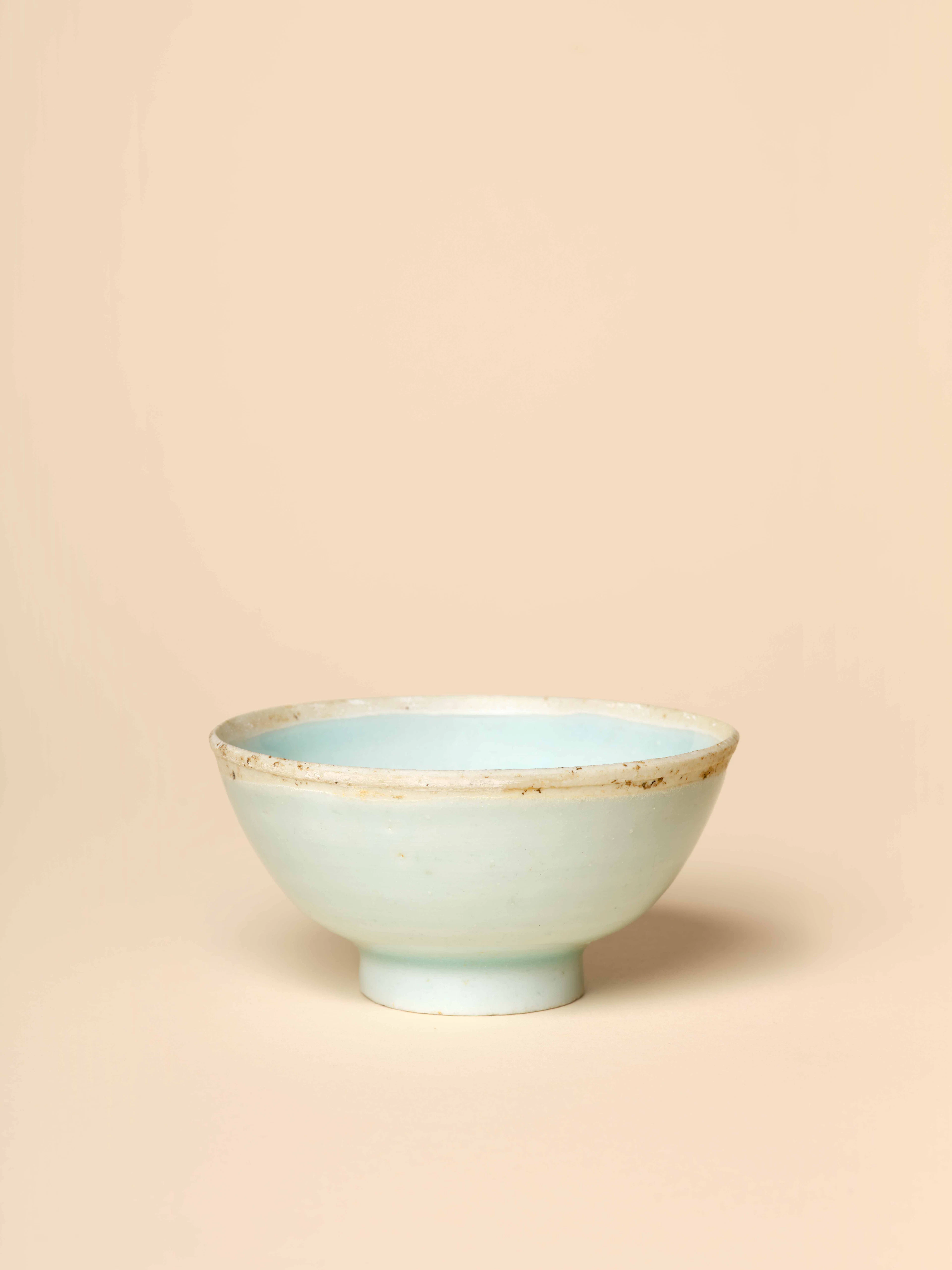 PETIT BOL EN PORCELAINE QINGBAI, Chine, dynastie Song (960–1279)