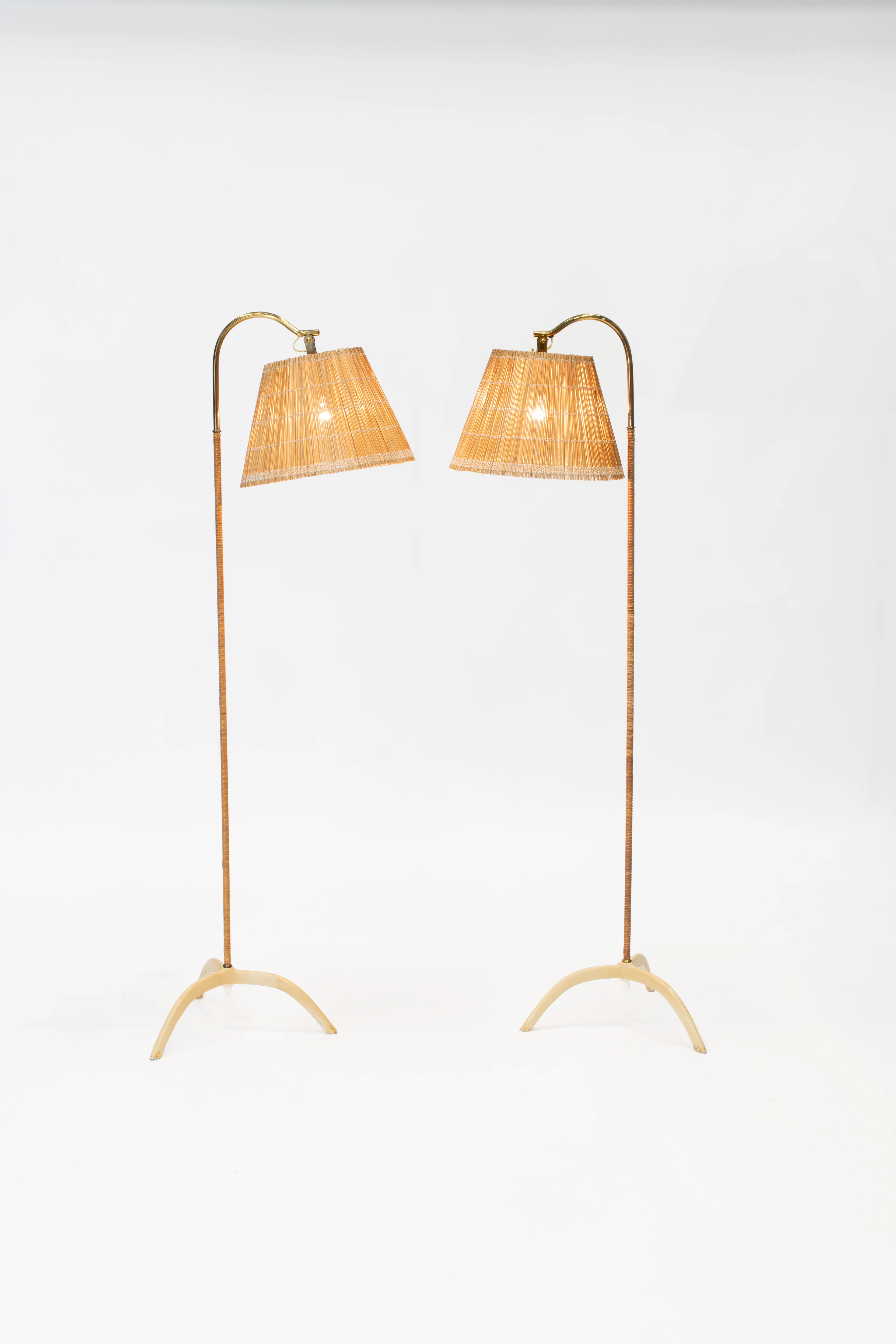 Paavo TYNELL 1890-1973 Paire de lampadaires mod. 9609 - circa 1945