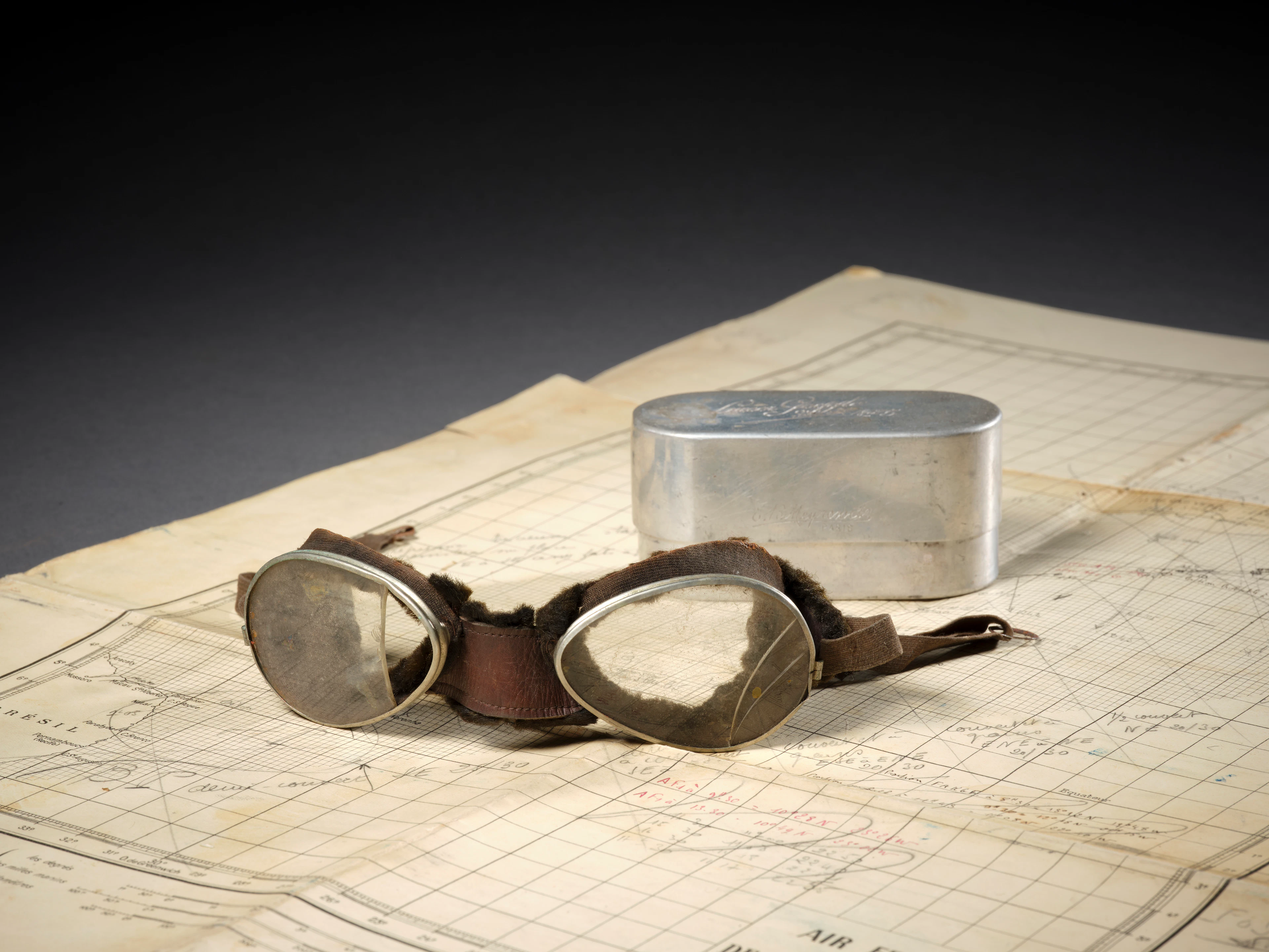 PAIRE DE LUNETTES D’AVIATEUR « LUXOR GOGGLE N°5 » UTILISÉE PAR JEAN MERMOZ