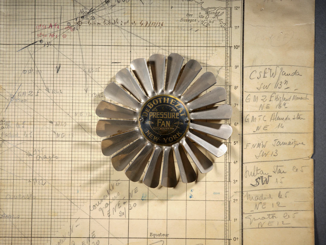 PETITE HÉLICE, ÉLÉMENT PROVENANT PROBABLEMENT D’UN AVION DE JEAN MERMOZ