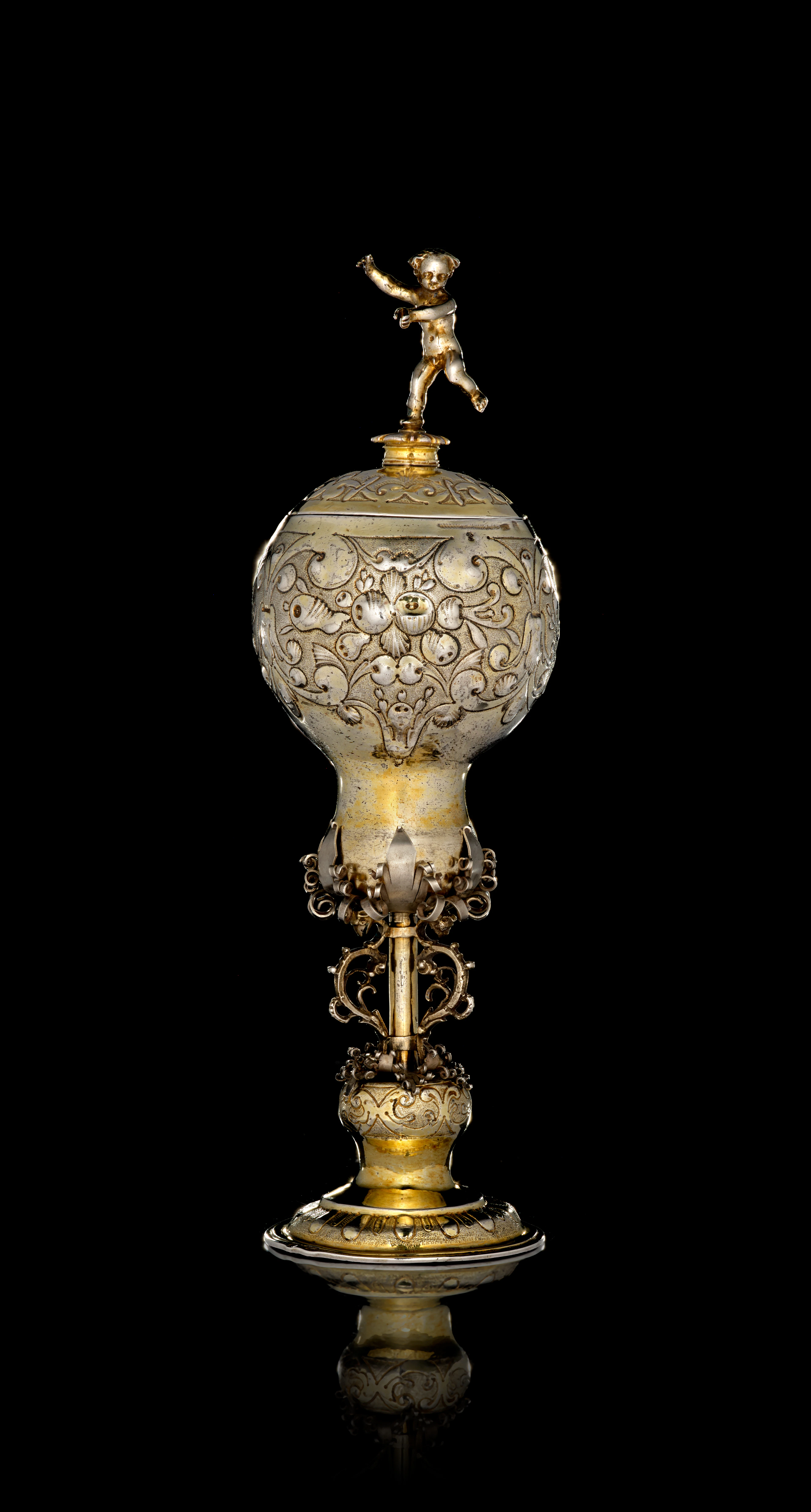 A German parcel-gilt silver covered cup, Gabriel Schmidt, Augsburg, 1618-1622
