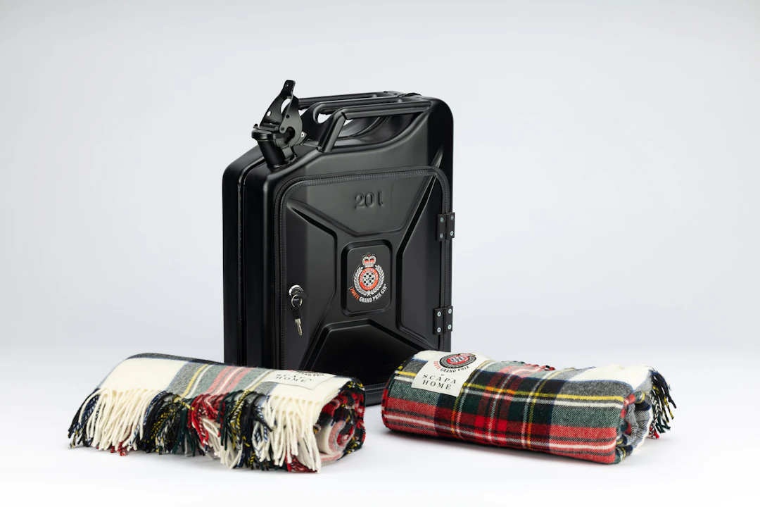 Zoute Grand Prix – Travel bar and blankets No reserve