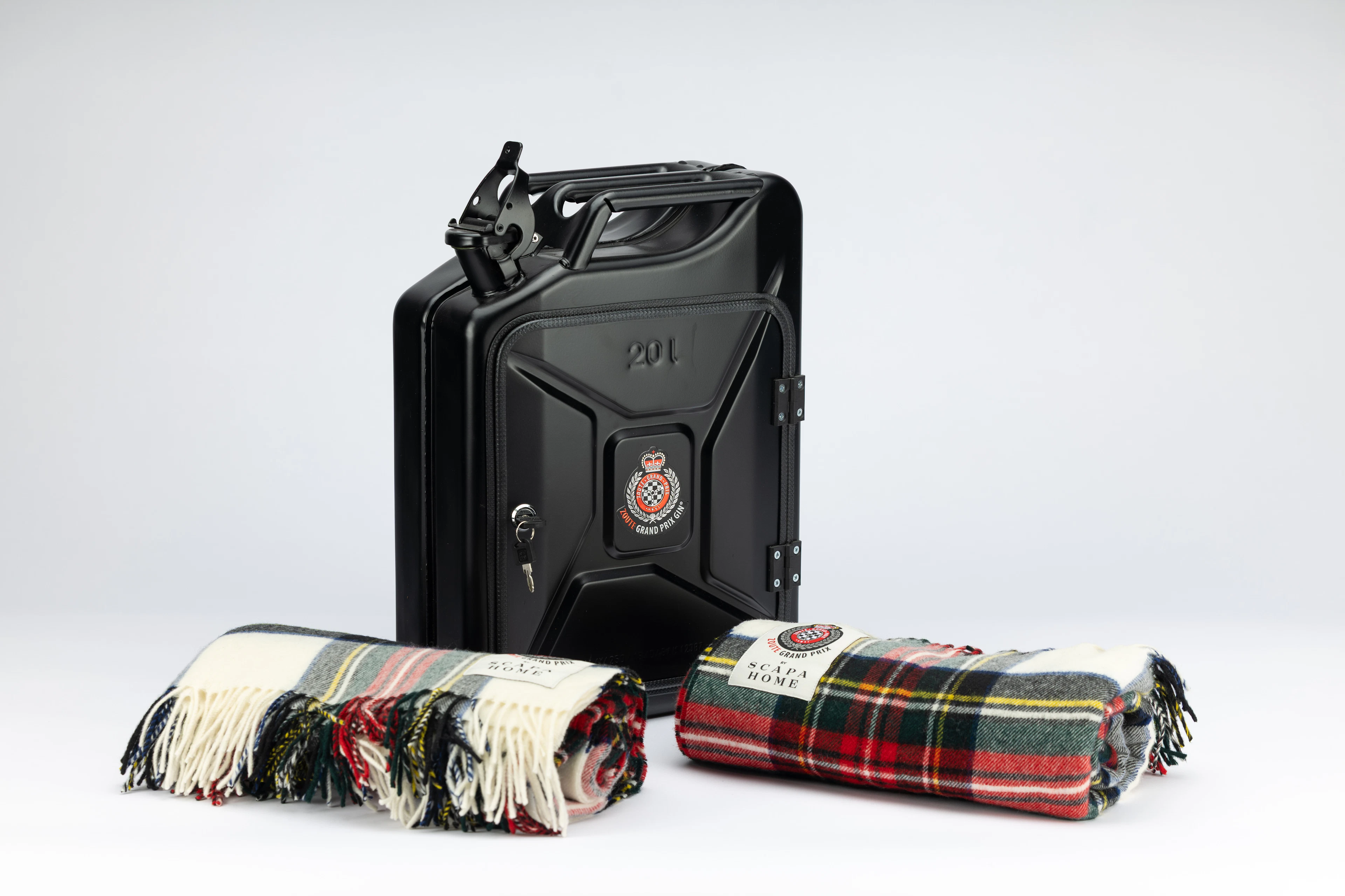 Zoute Grand Prix – Travel bar and blankets No reserve