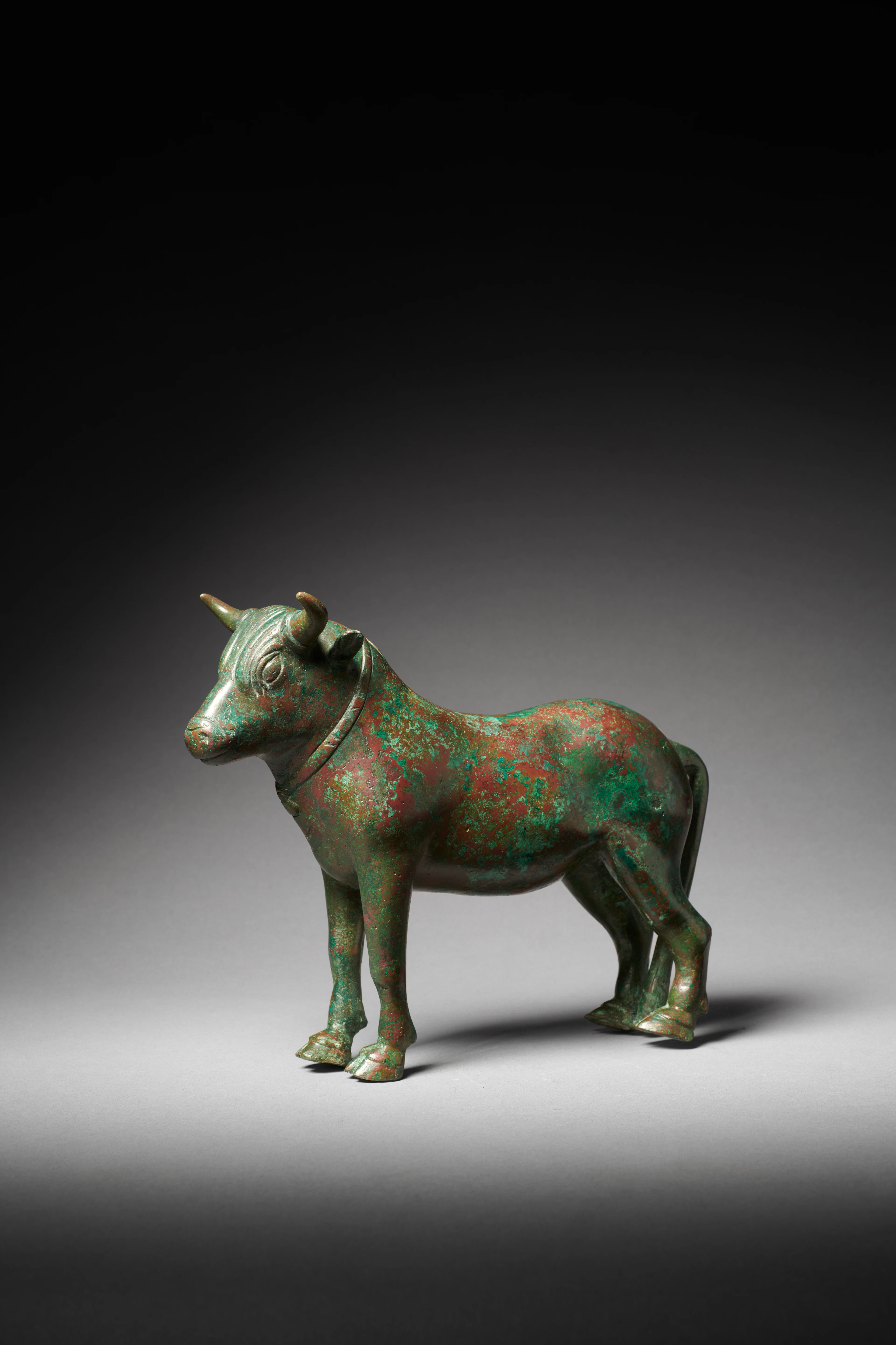 A South Arabian bronze bull