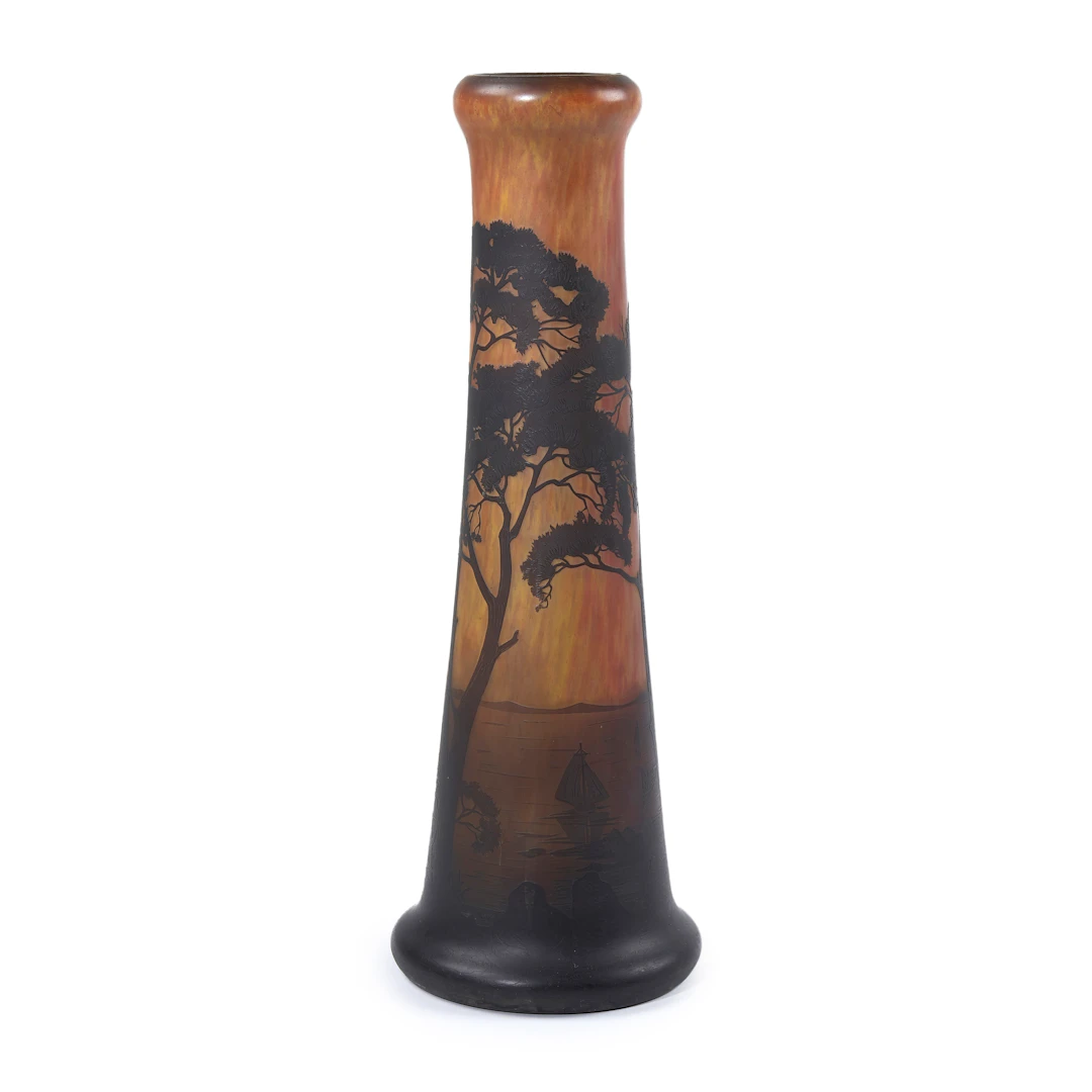 DAUM Nancy Vase de forme dite pied d'éléphant