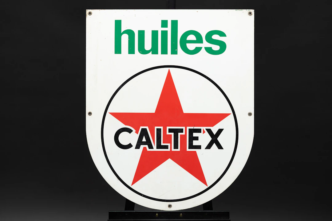 Huiles Caltex – Painted sign No reserve