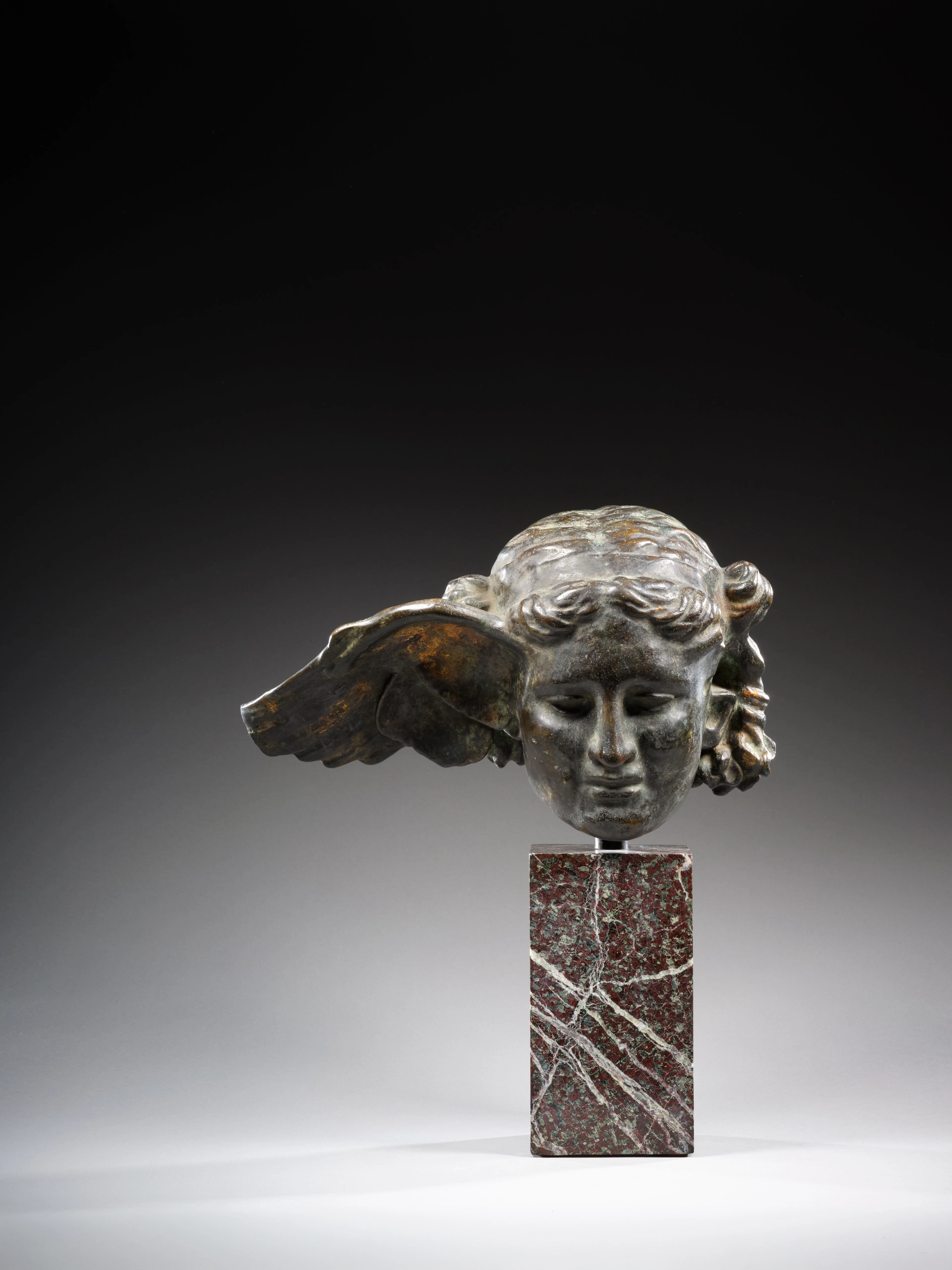 Fernand KHNOPFF Grembergen, 1858 - Bruxelles, 1921 Tête d'Hypnos