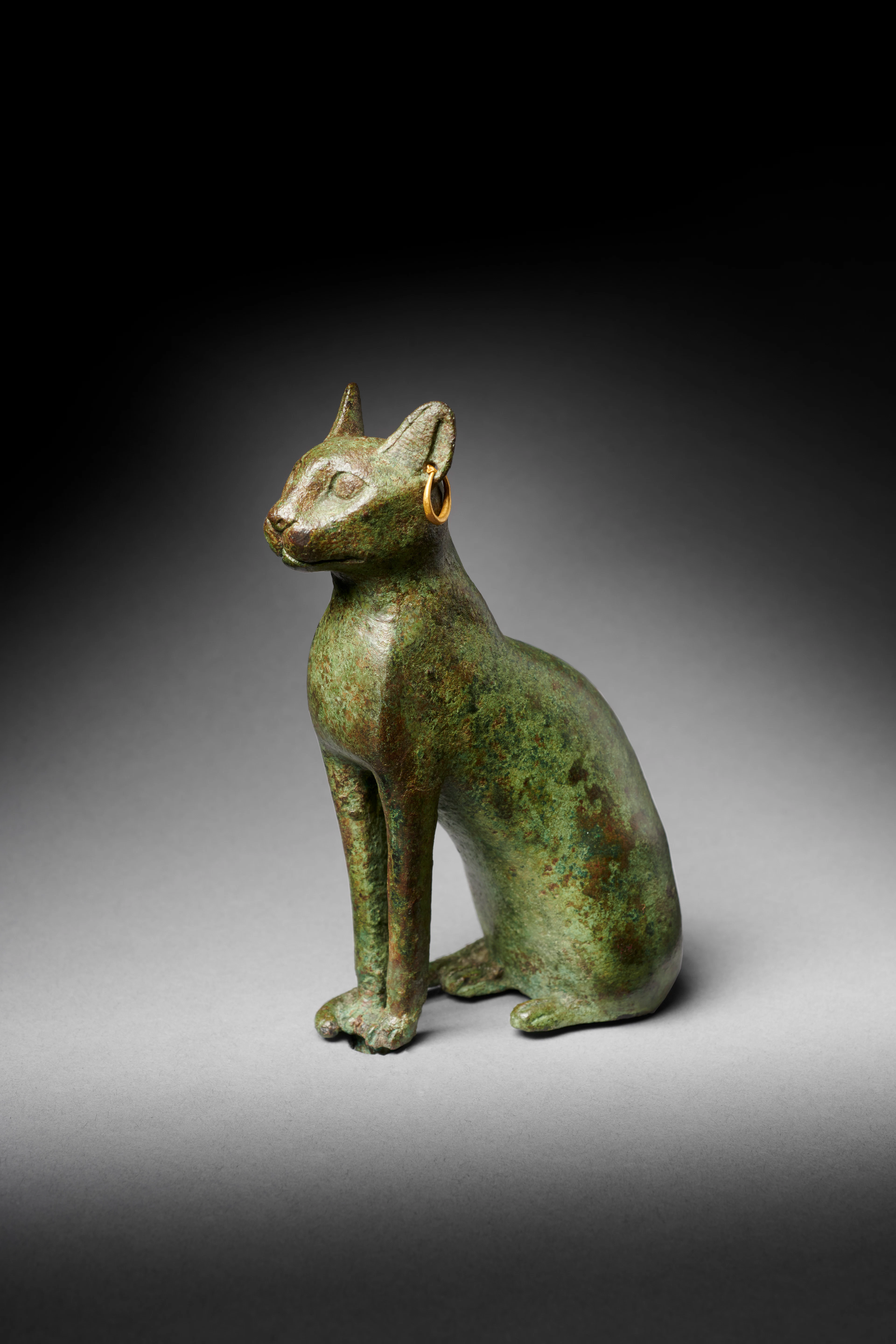 An Egyptian bronze cat