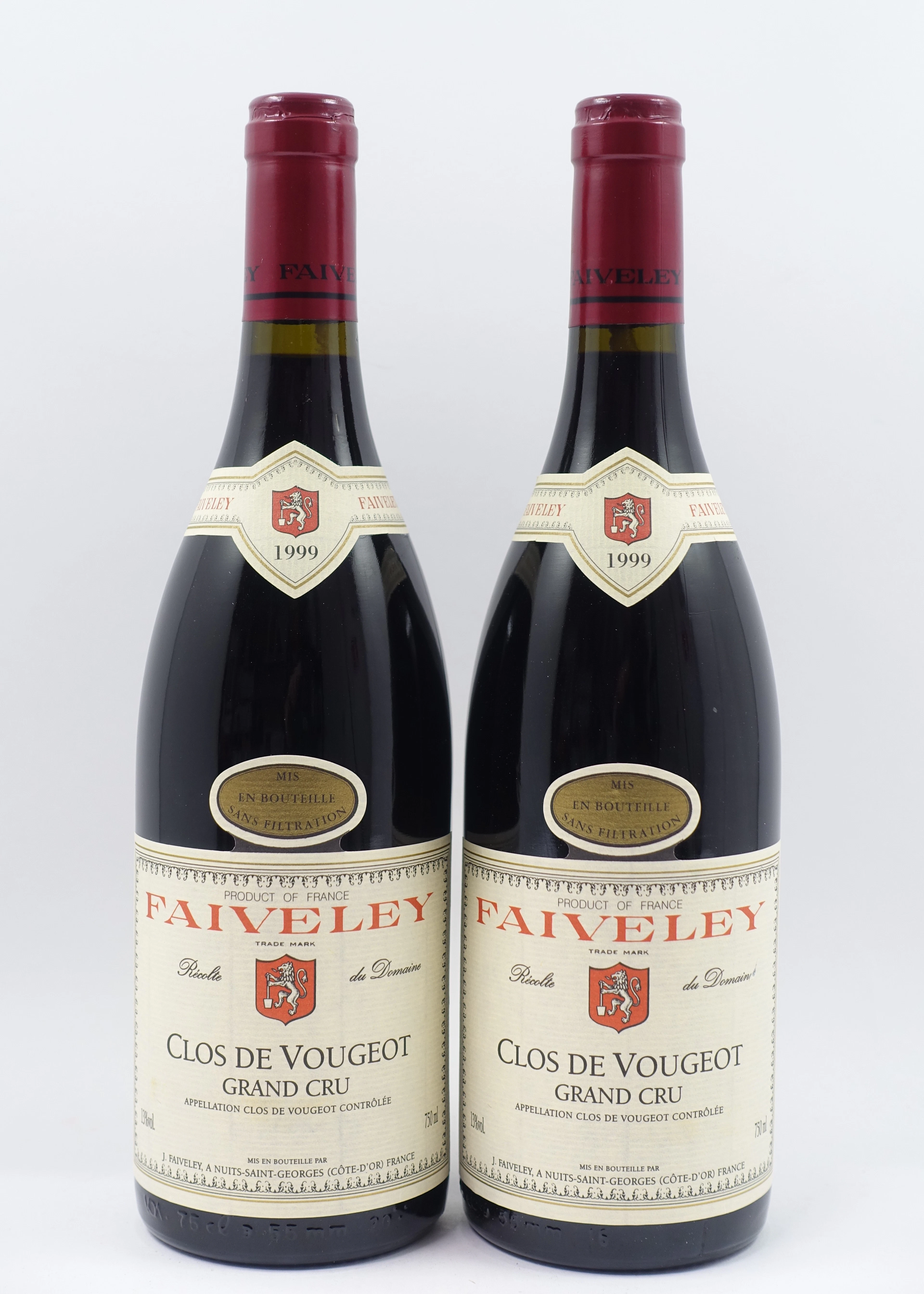 2 bts CLOS DE VOUGEOT 1999 Grand Cru. Domaine Faiveley