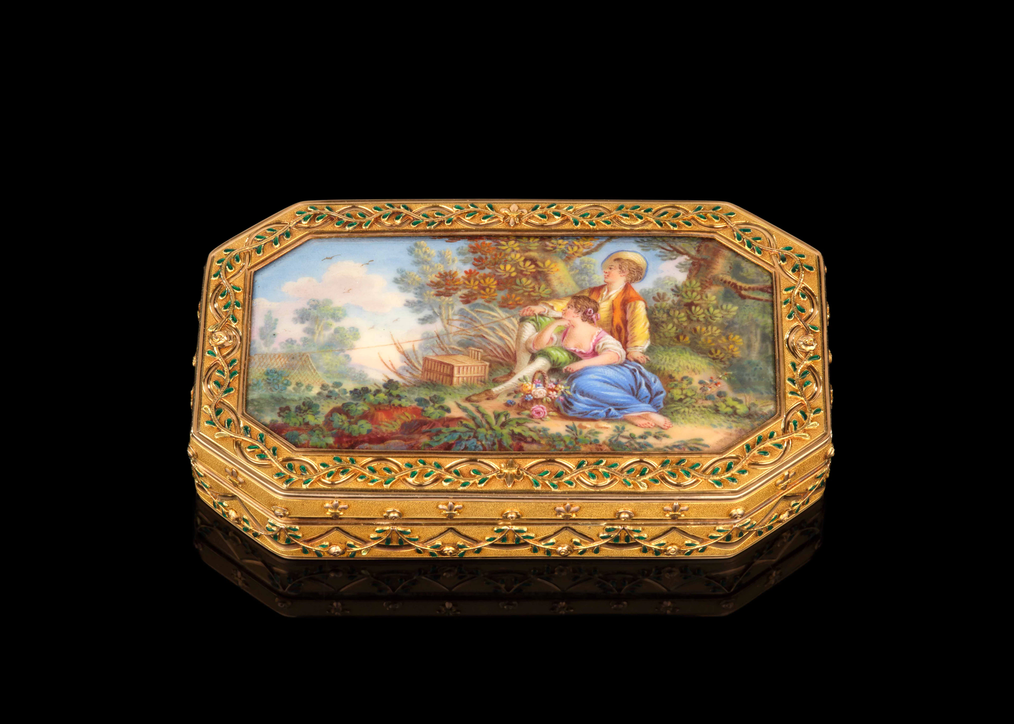 BOÎTE À PILULES RECTANGULAIRE EN OR 18k (750), ÉMAIL POLYCHROME ET