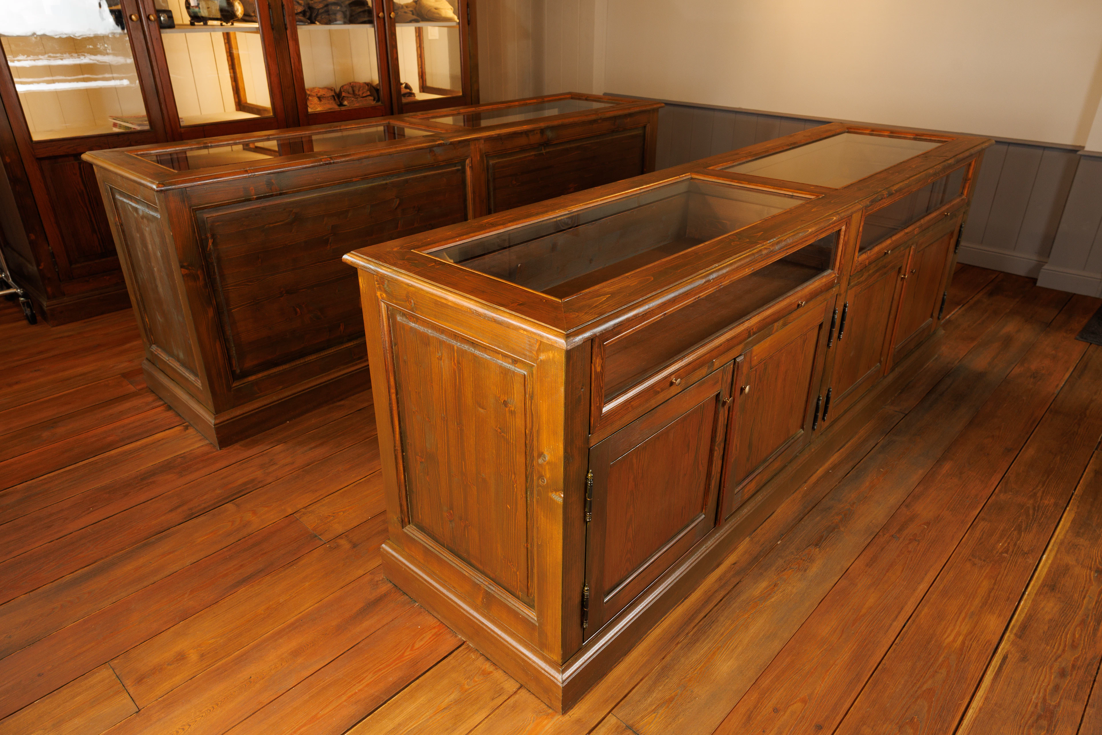 Shop display cabinets No reserve
