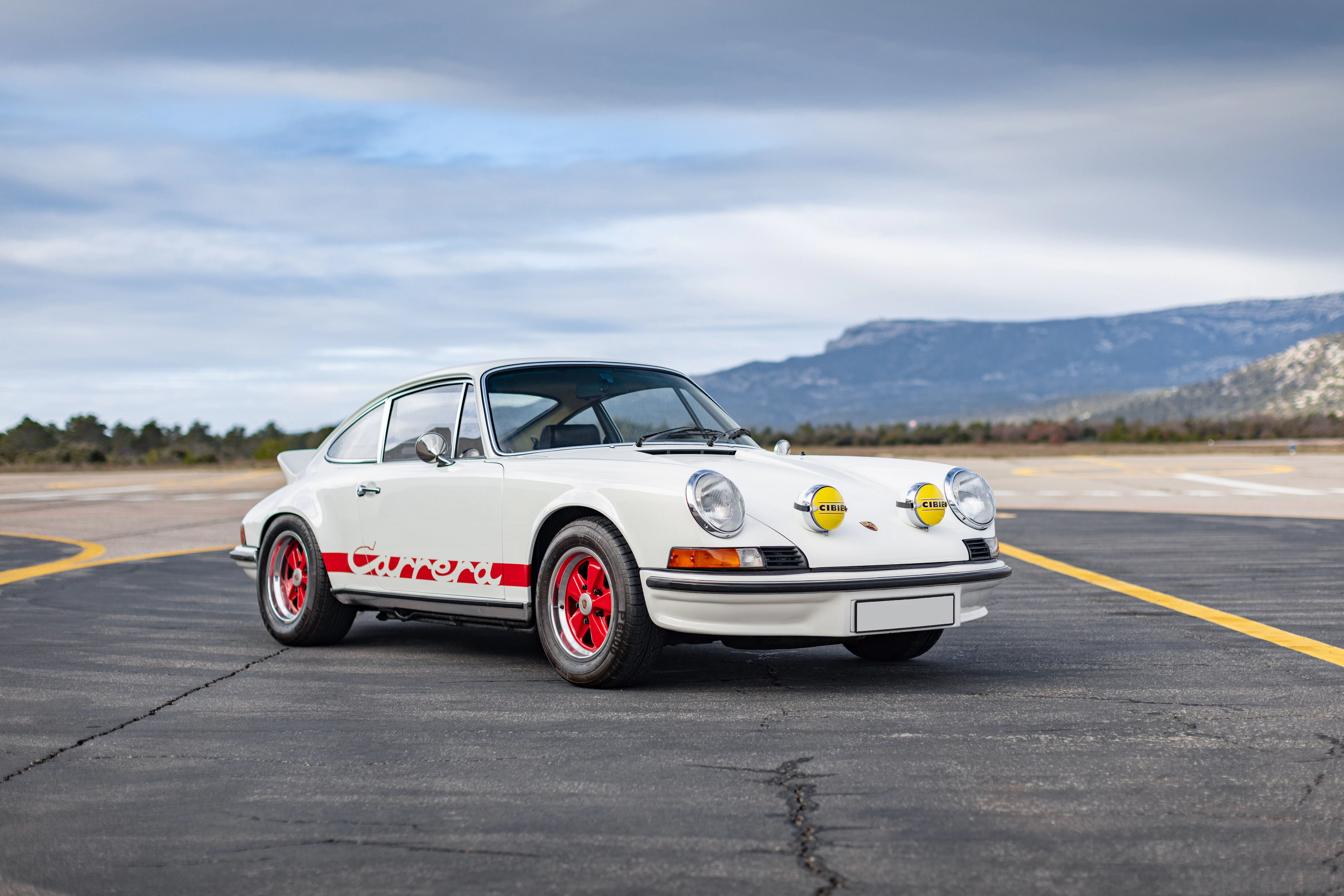 - 1972 Porsche 911 Carrera 2.7 RS