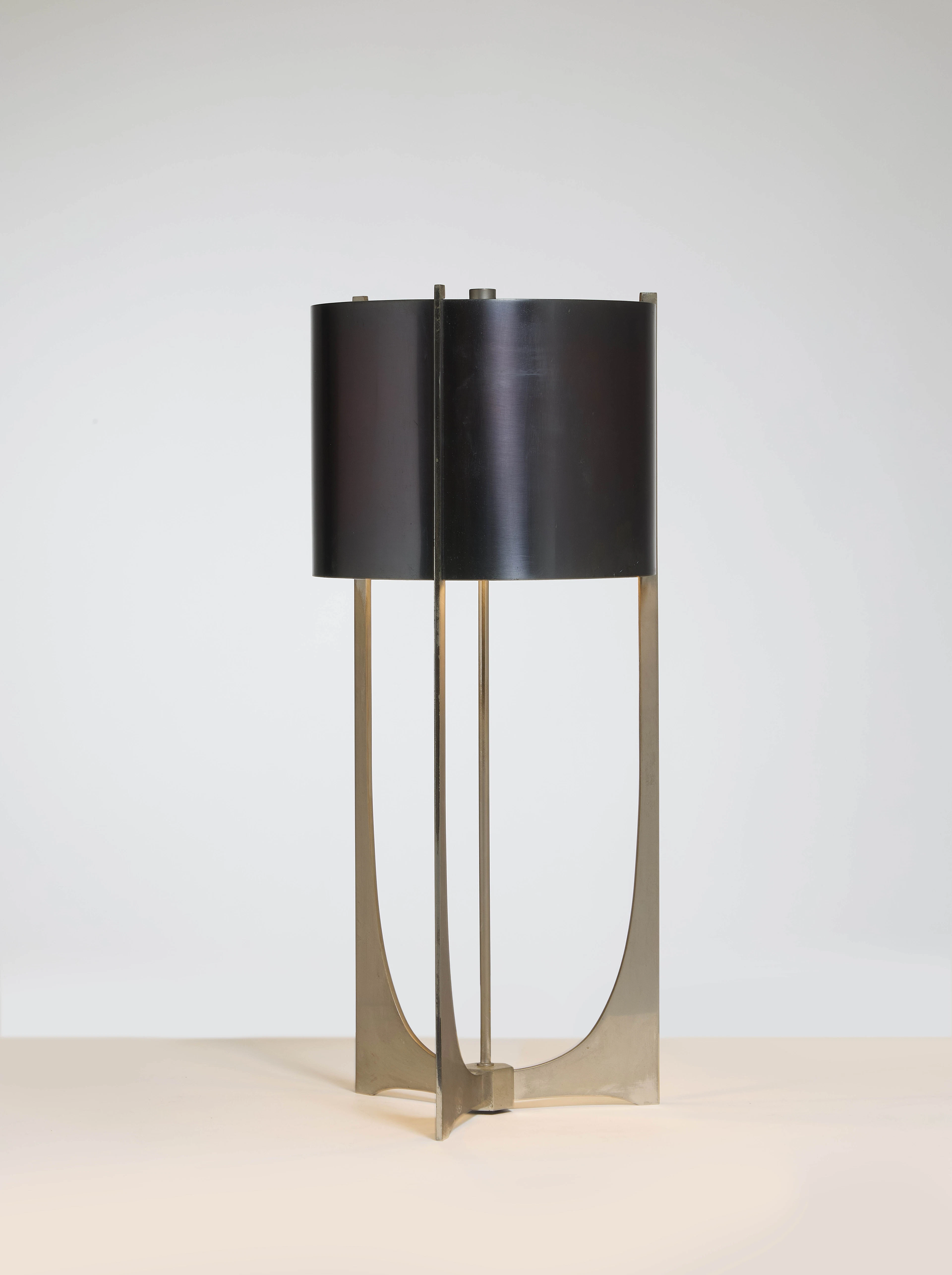 MAISON CHARLES Fondé en 1908 Lampe de table – circa 1960