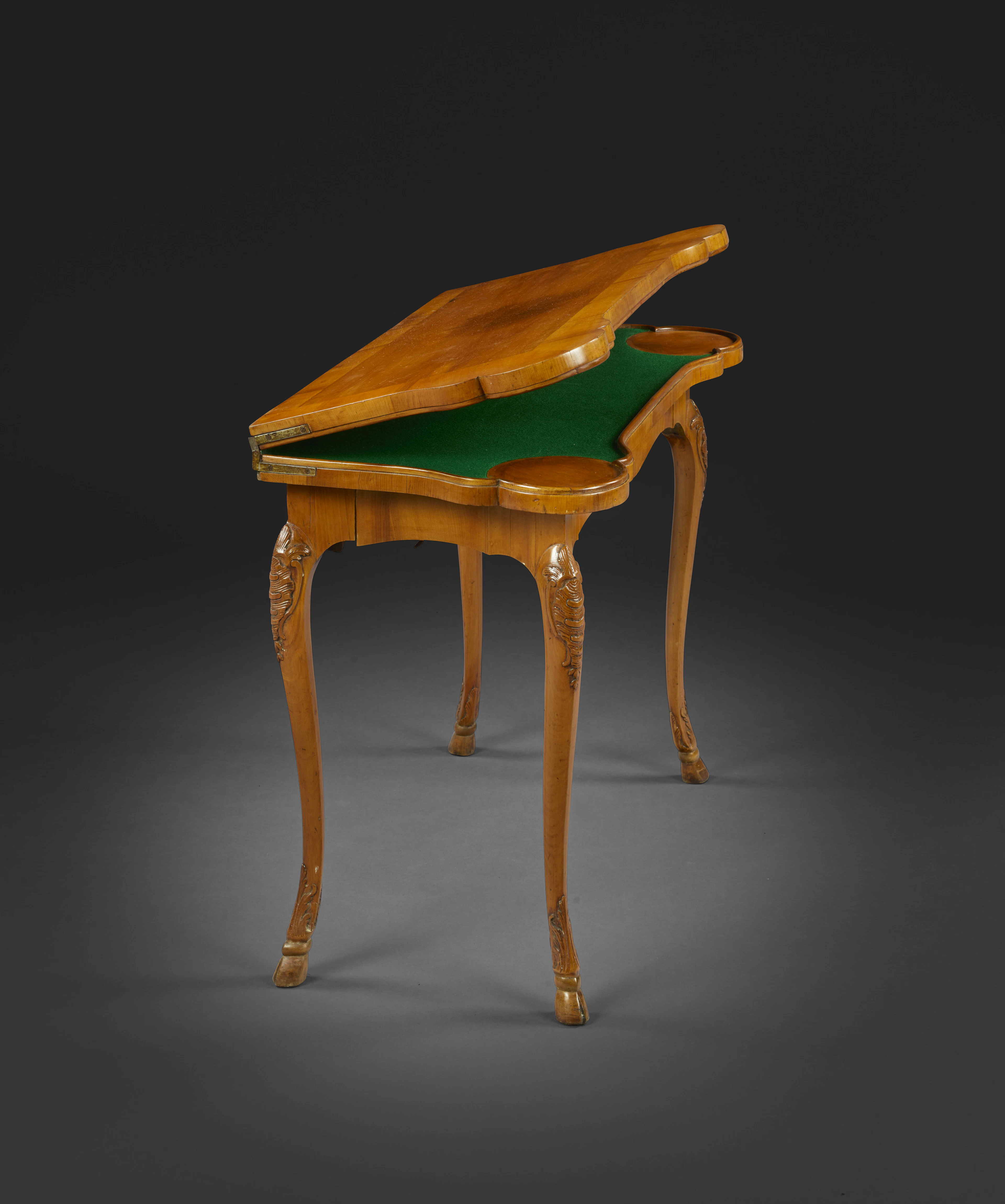 TABLE À JEUX SUISSE DU MILIEU DU XVIIIe SIÈCLE, BERNE