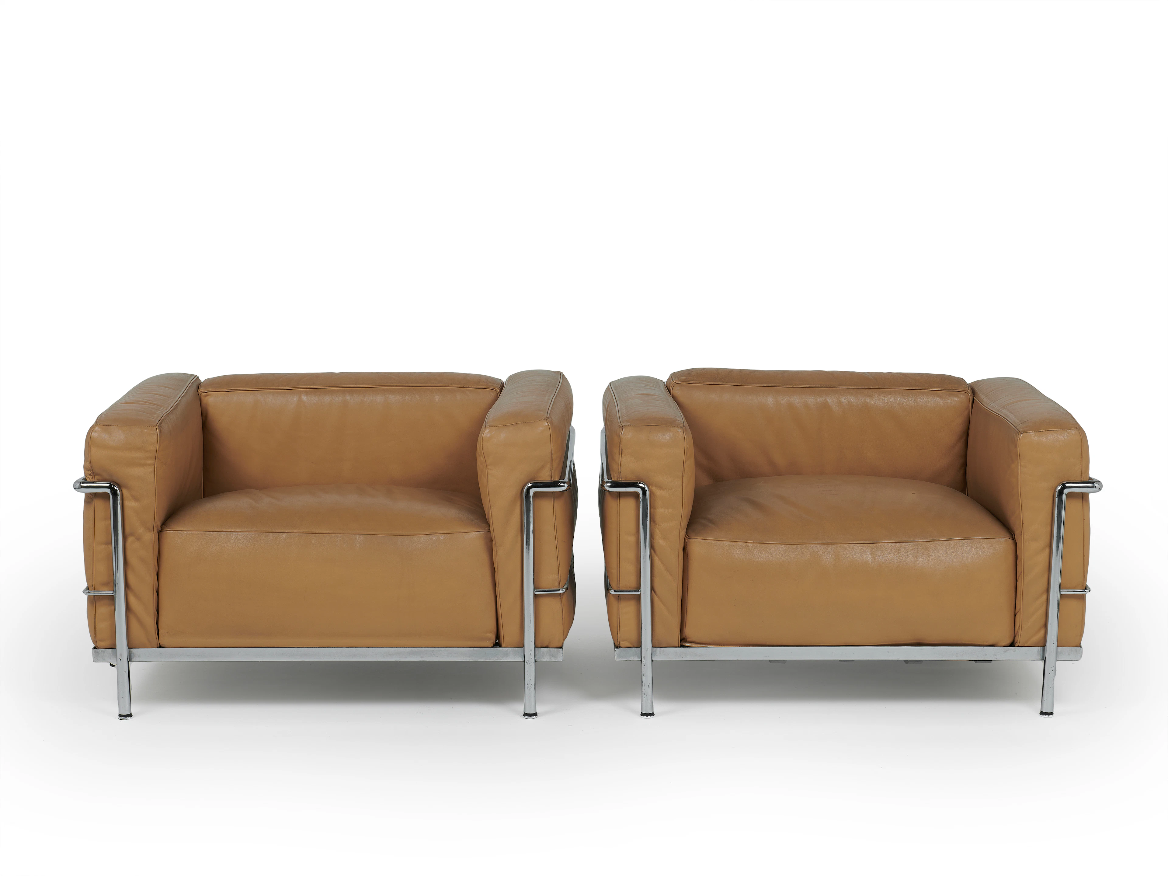 Charles-Edouard JEANNERET dit LE CORBUSIER 1887-1965 Paire de fauteuils