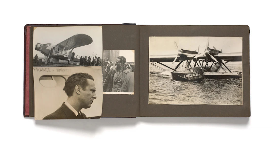IMPORTANT ALBUM DE PHOTOGRAPHIES COMMEMORATIVES