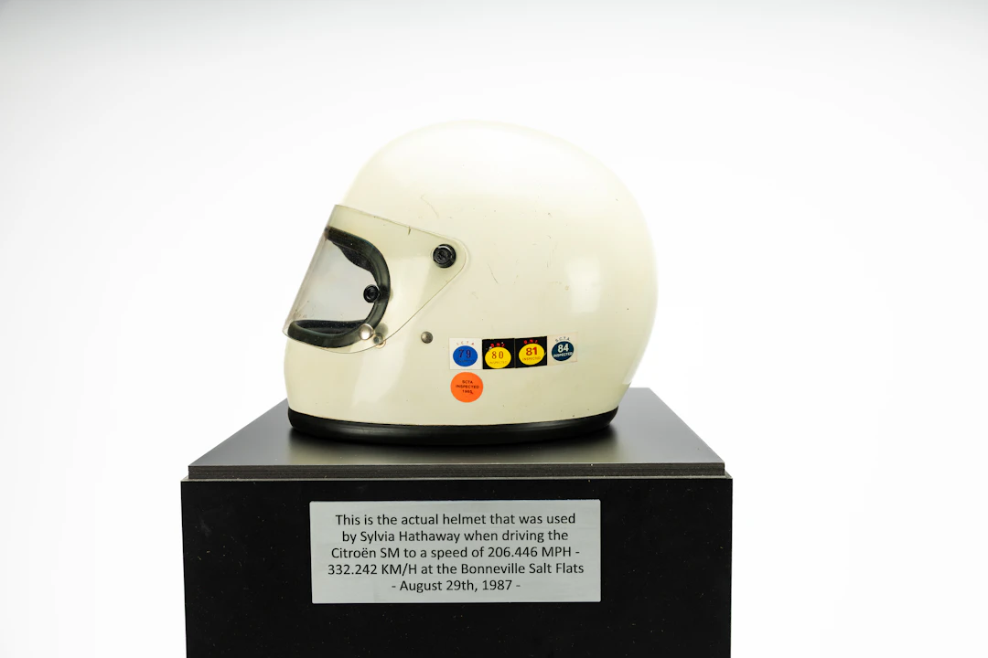 Bell helmet and racing suit – Sylvia Hathaway No reserve