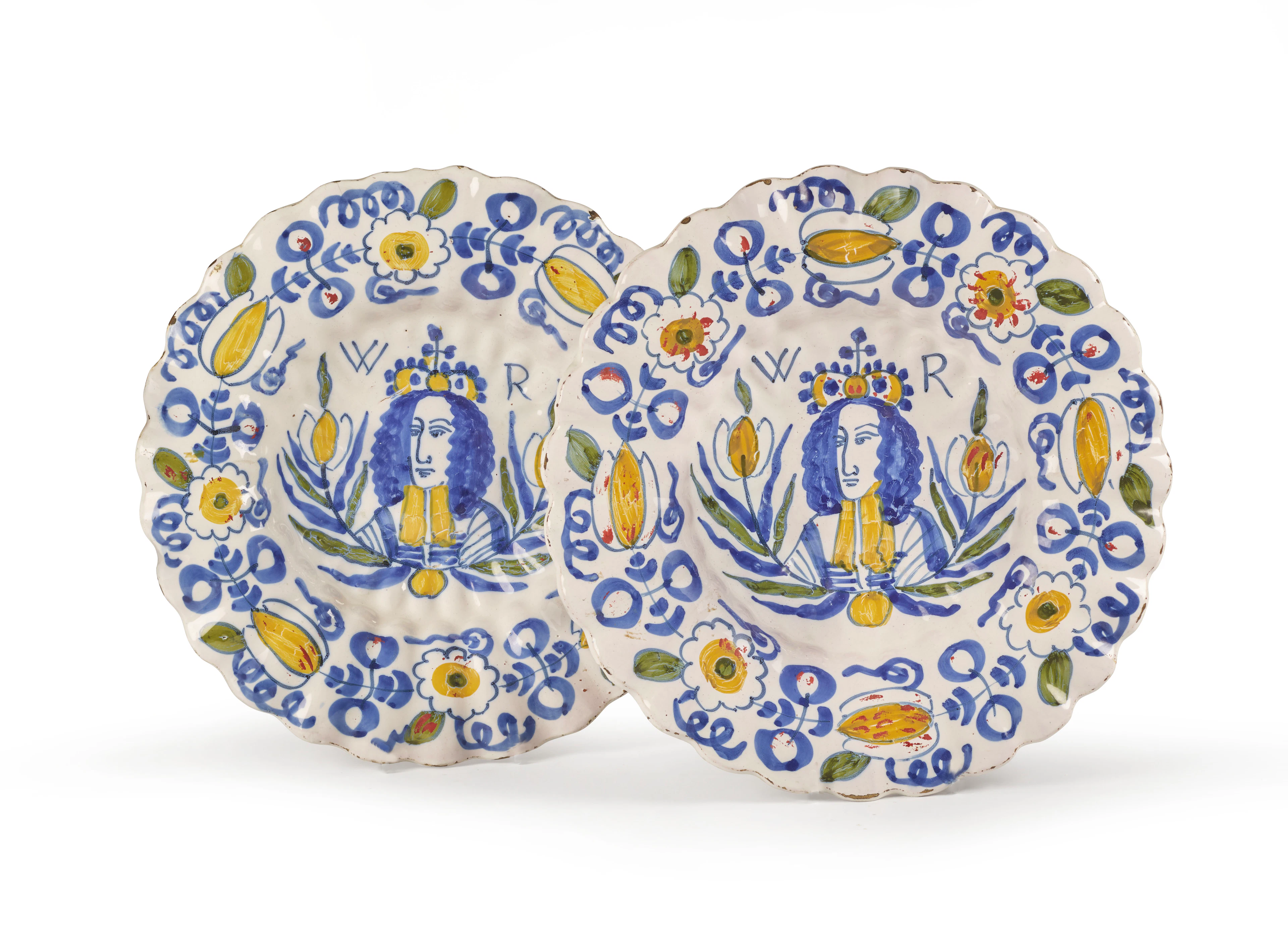 DEUX PLATS EN FAÏENCE DE DELFT DE LA FIN DU XVIIe SIÈCLE