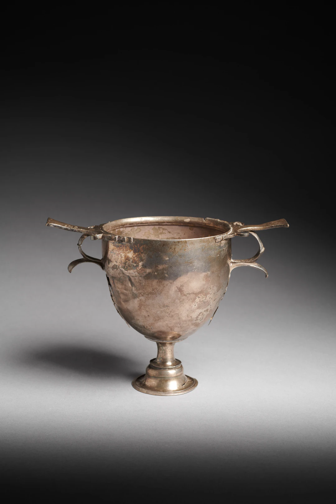 A Hellenistic silver skyphos