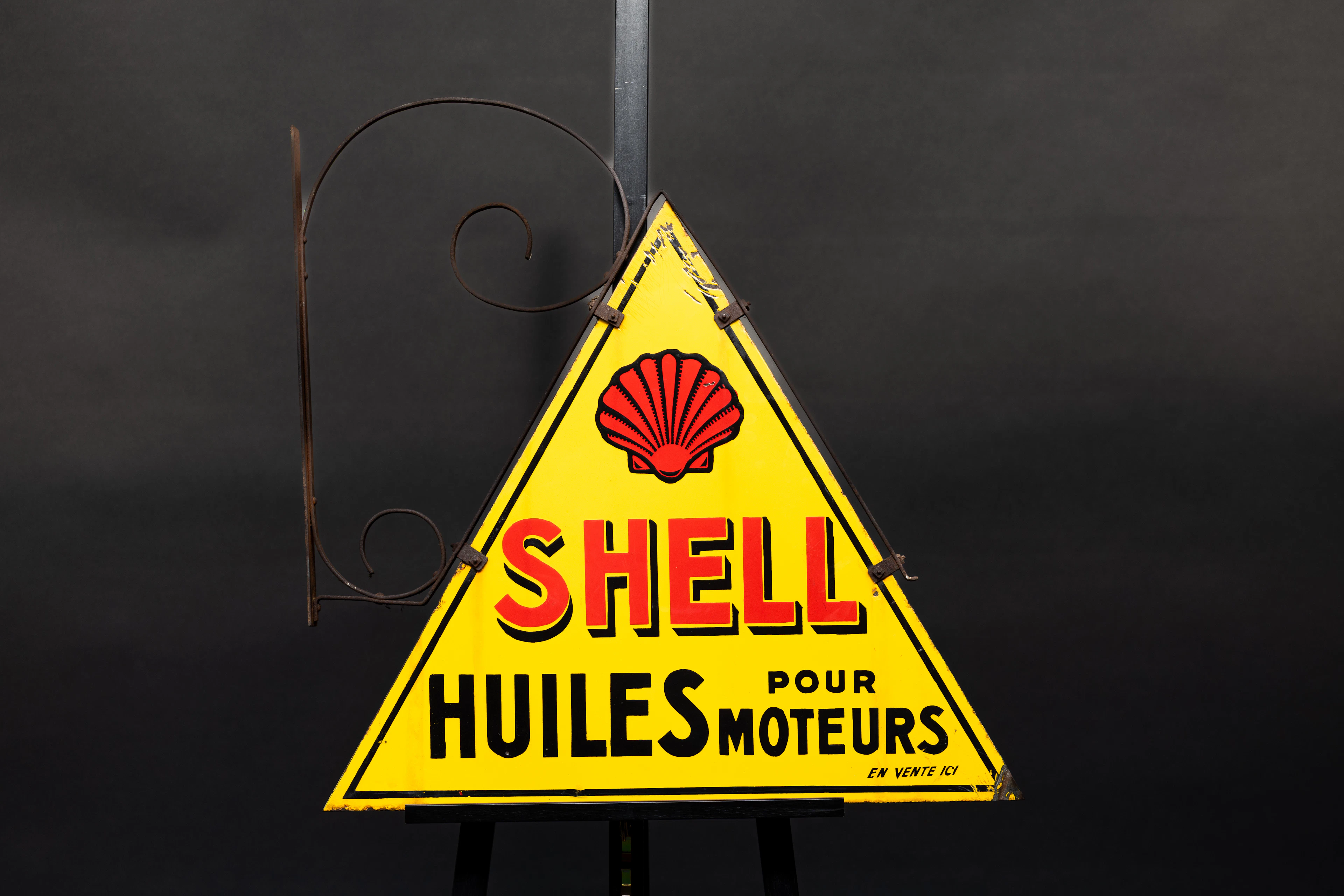 Shell – Enamelled sign No reserve