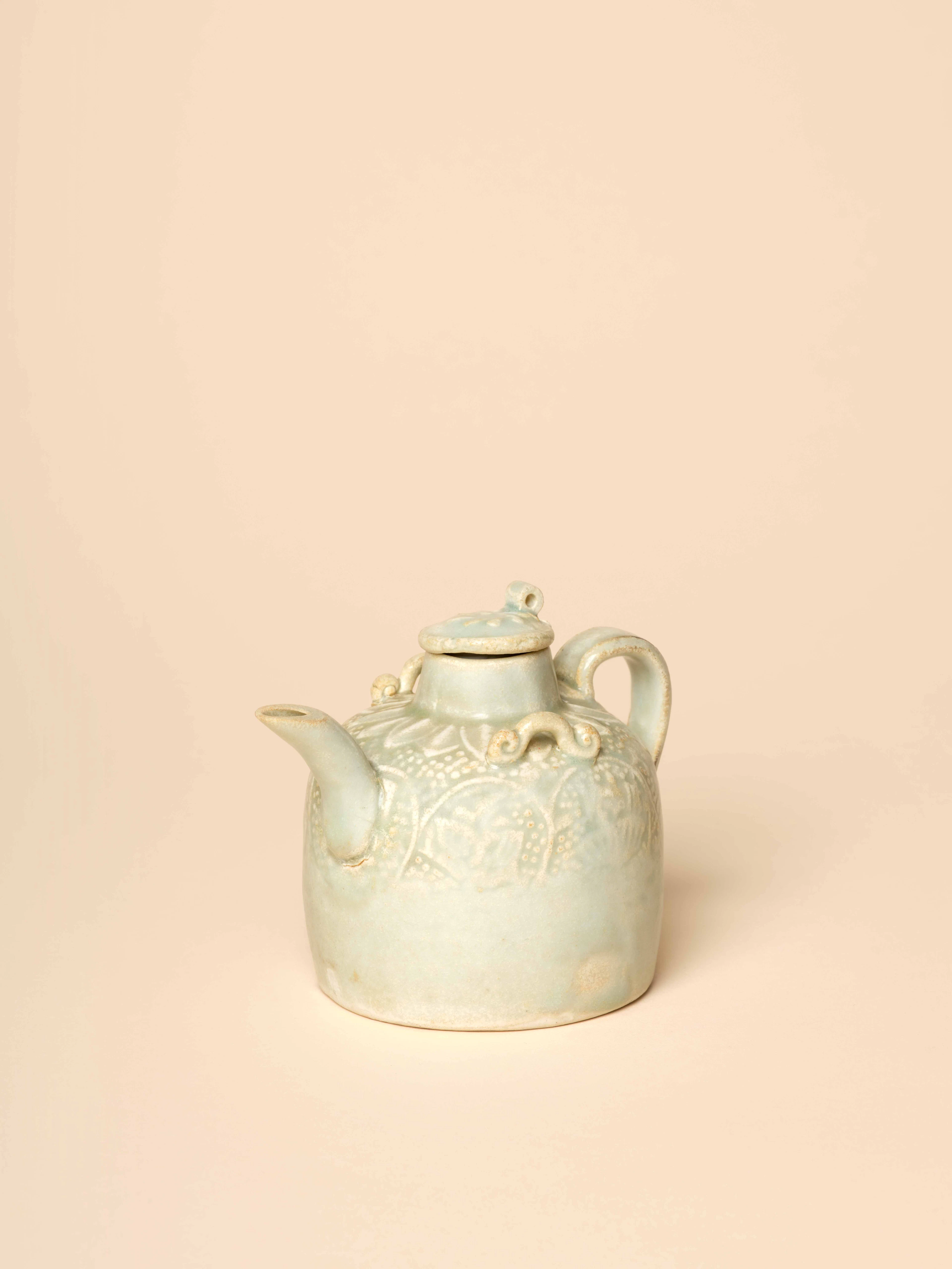 PETITE VERSEUSE EN PORCELAINE QINGBAI, Chine, dynastie Song (960–1279)