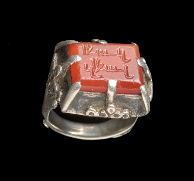 A Silver Ring with a Kufic Carnelian Seal