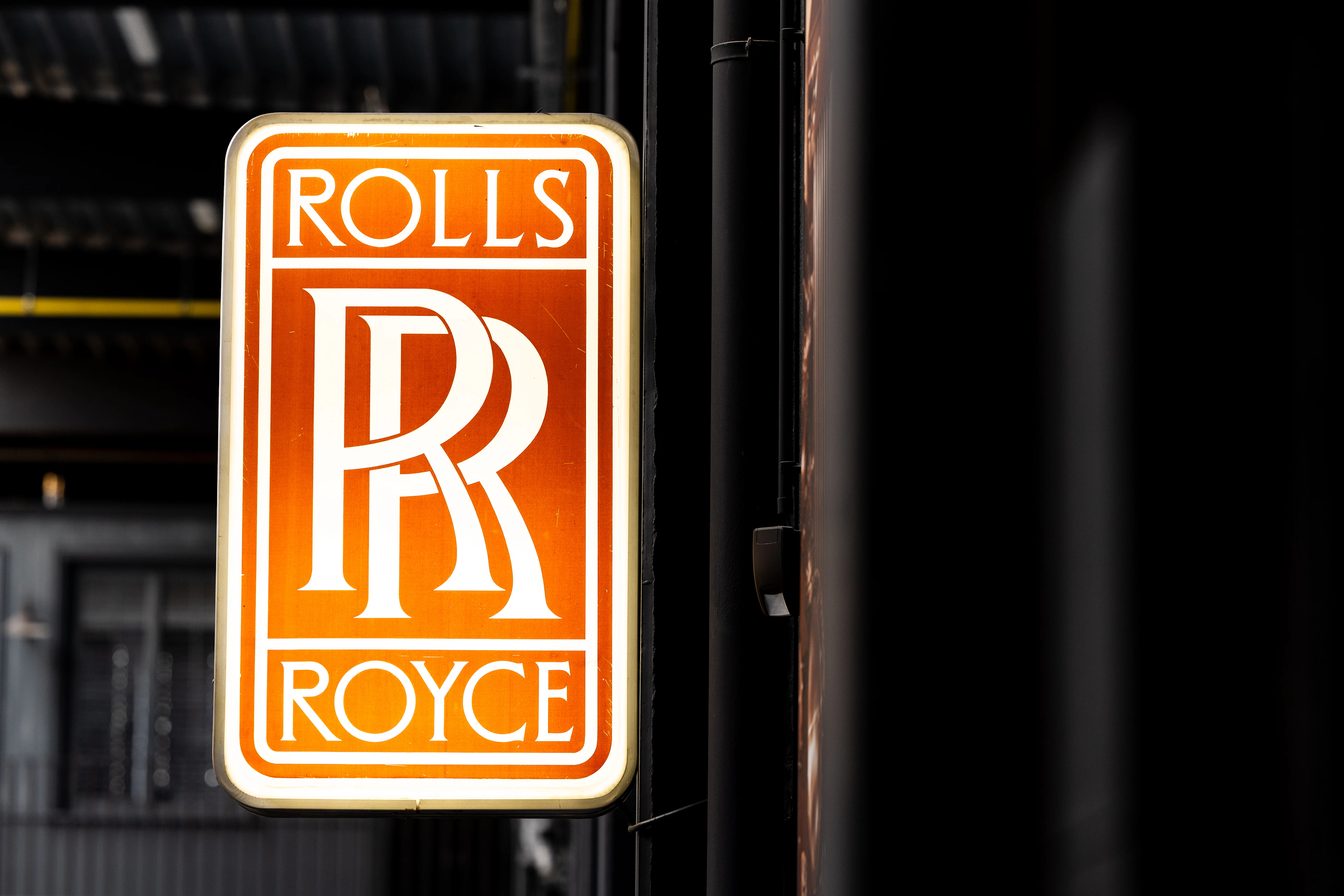 Rolls-Royce – Illuminated Sign No reserve