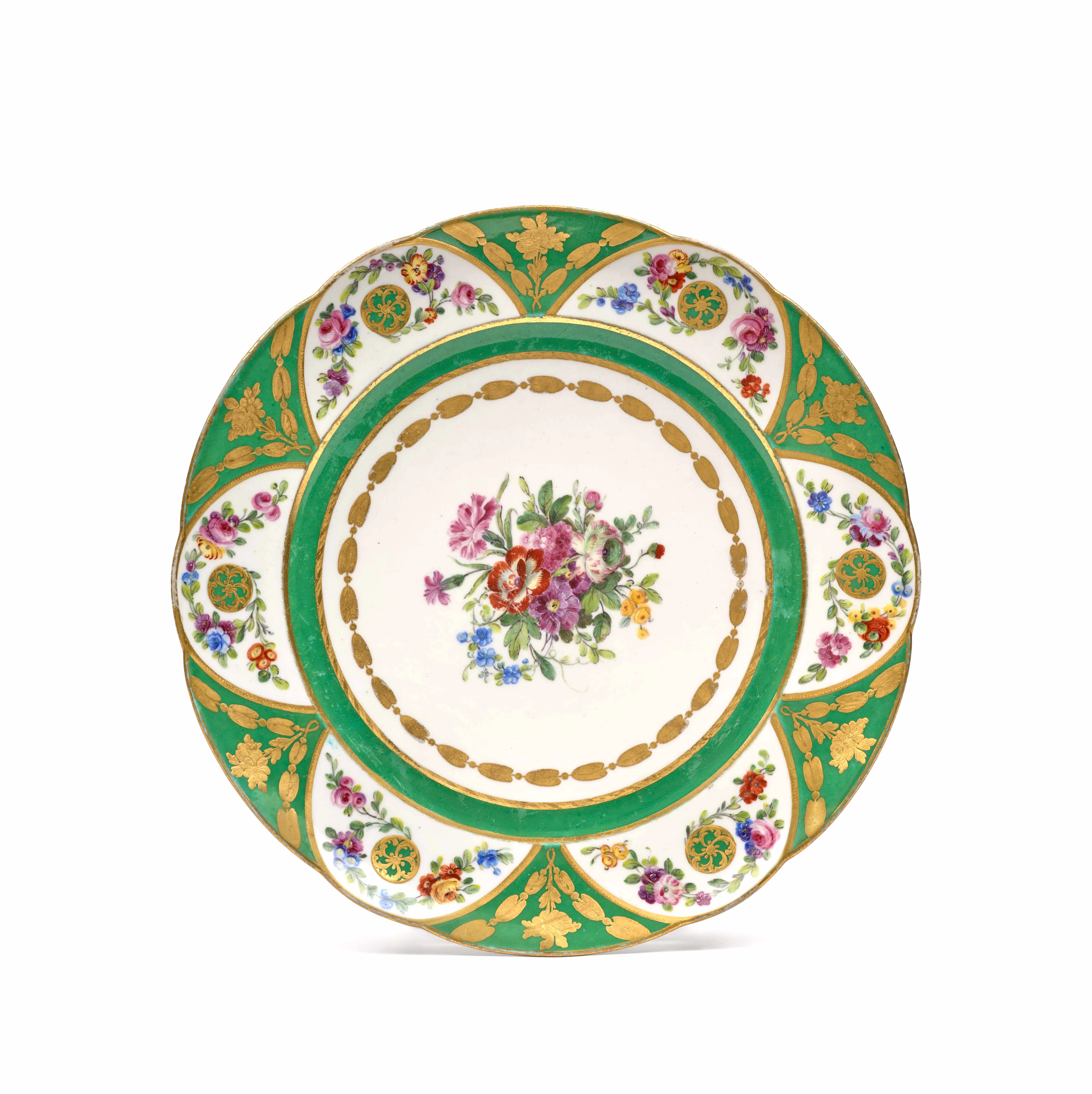 ASSIETTE D’ÉCHANTILLON EN PORCELAINE TENDRE DE SÈVRES DU XVIIIe SIÈCLE