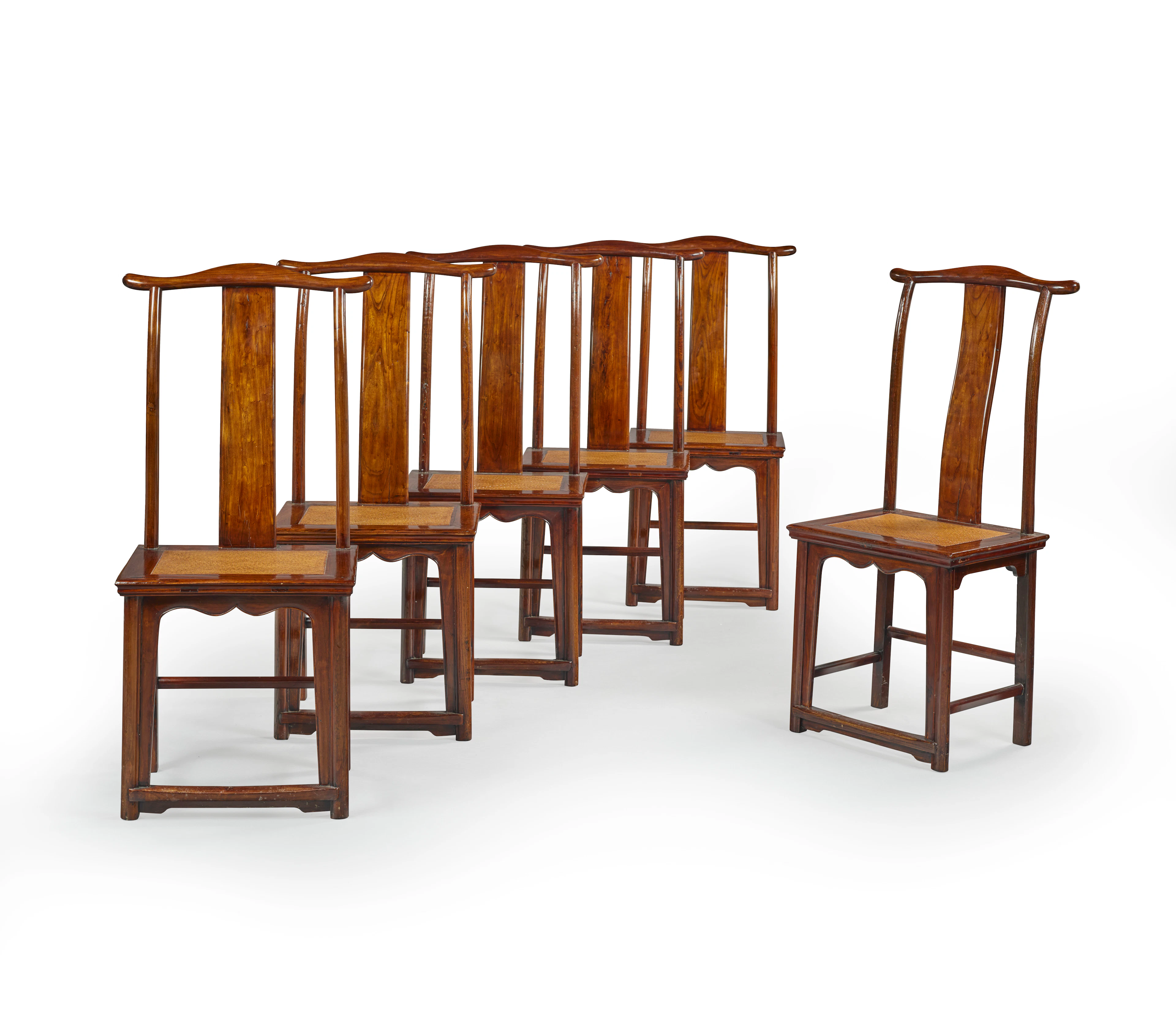 SUITE DE SIX CHAISES EN ORME, GUANMAOYI, Chine, fin de la dynastie