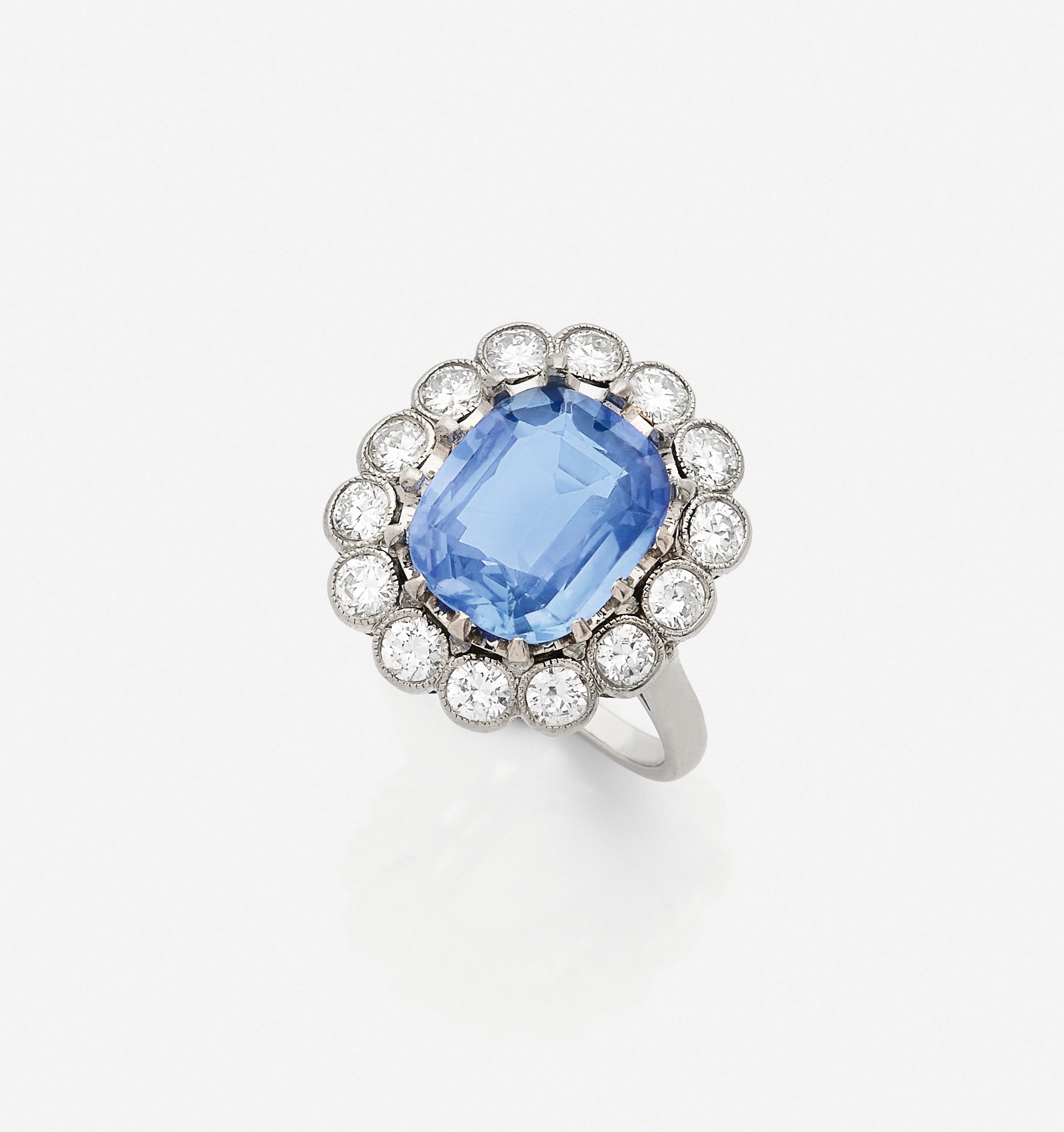 - Bague Pompadour