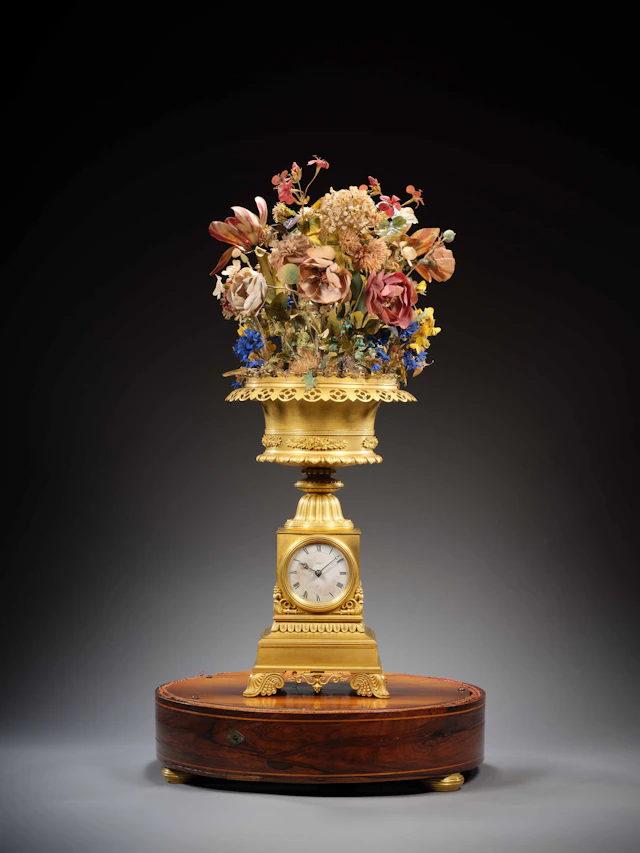 PENDULE COUPE AUX PAPILLONS AUTOMATES D'ÉPOQUE CHARLES X