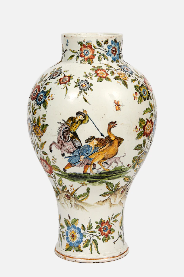 VASE EN FAÏENCE ITALIENNE DU XVIIIe SIÈCLE