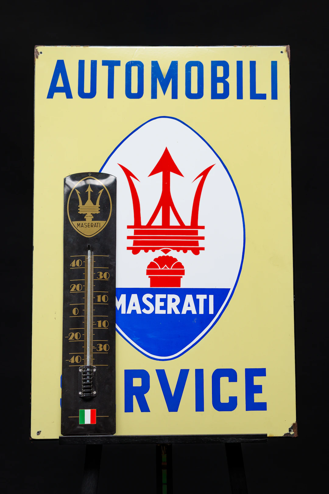Maserati – Enamel sign and thermometer No reserve