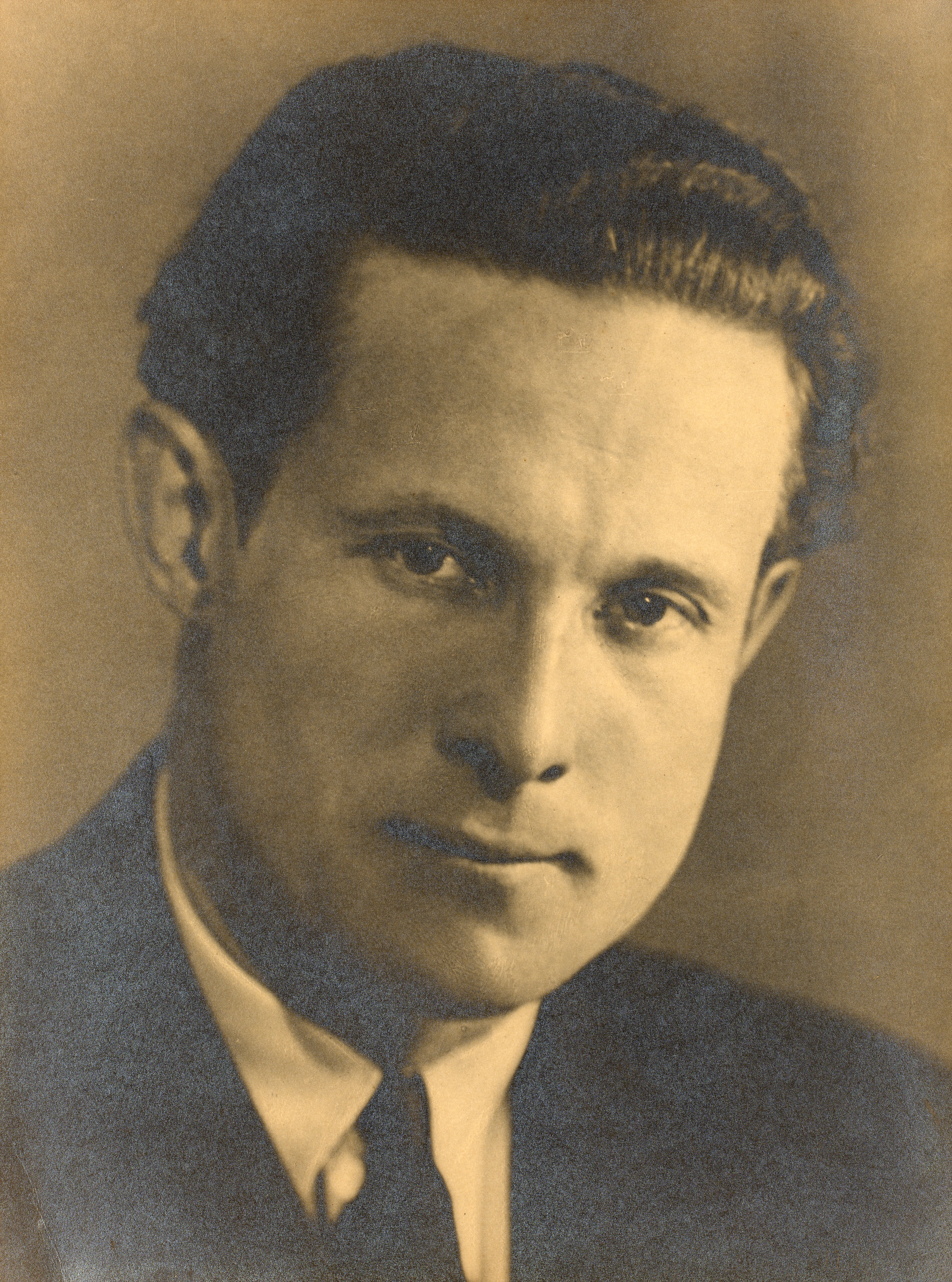 Attribuée au studio HARCOURT Portrait de Jean Mermoz