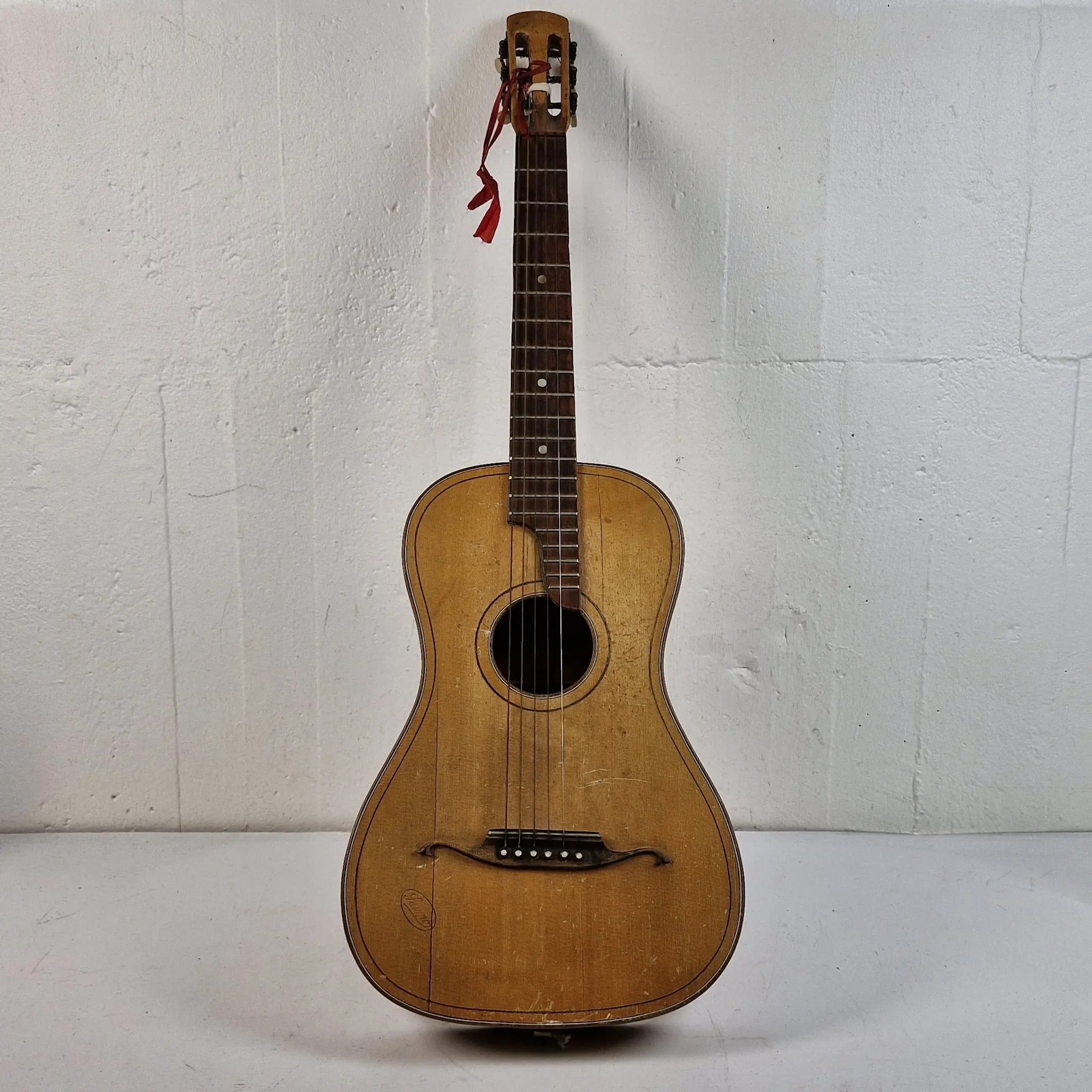 Akustisk gitarr - Stränginstrument - Instrument