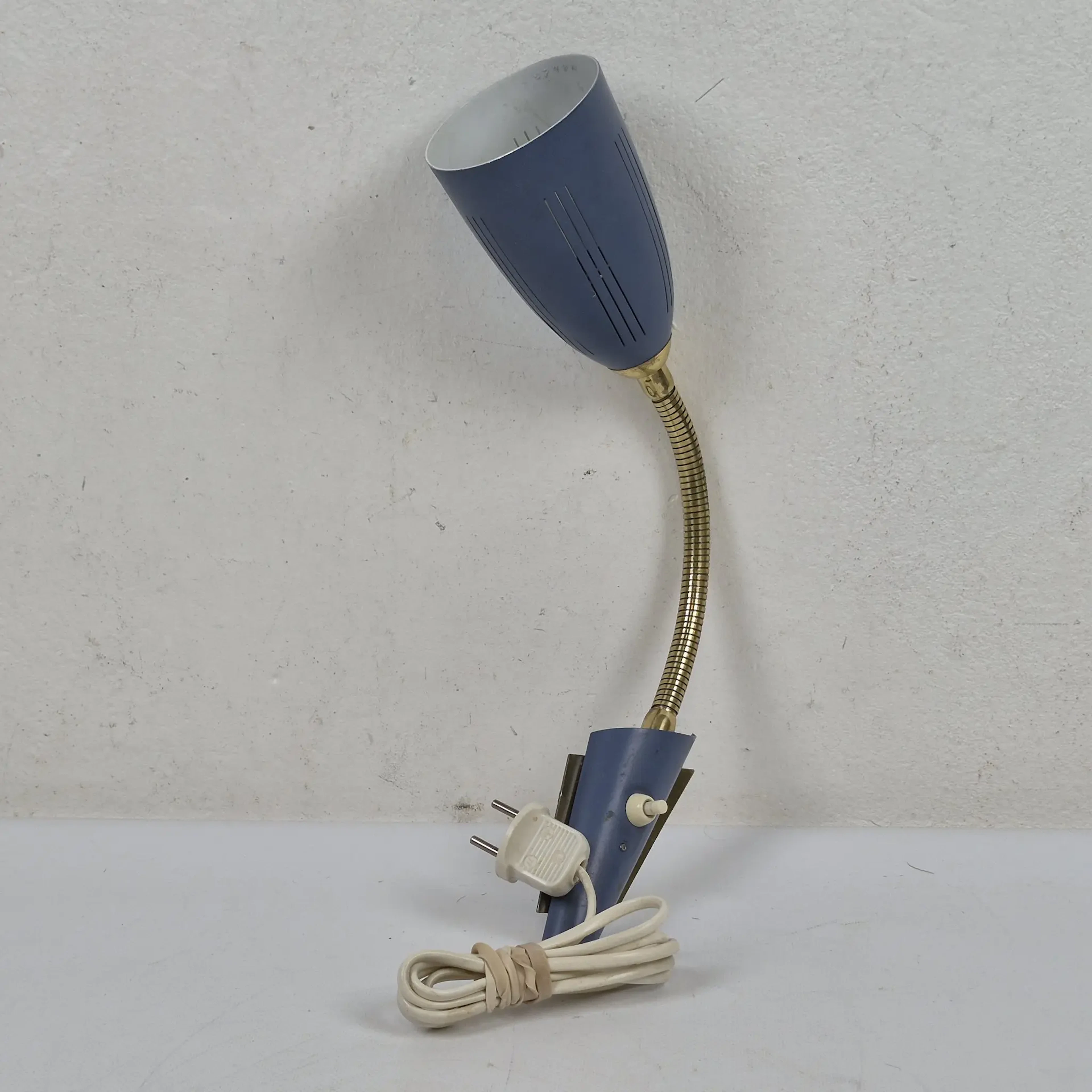Väggmonterad läslampa - Lampa - Belysning - Vägglampa - Sänglampa - 1950 tal