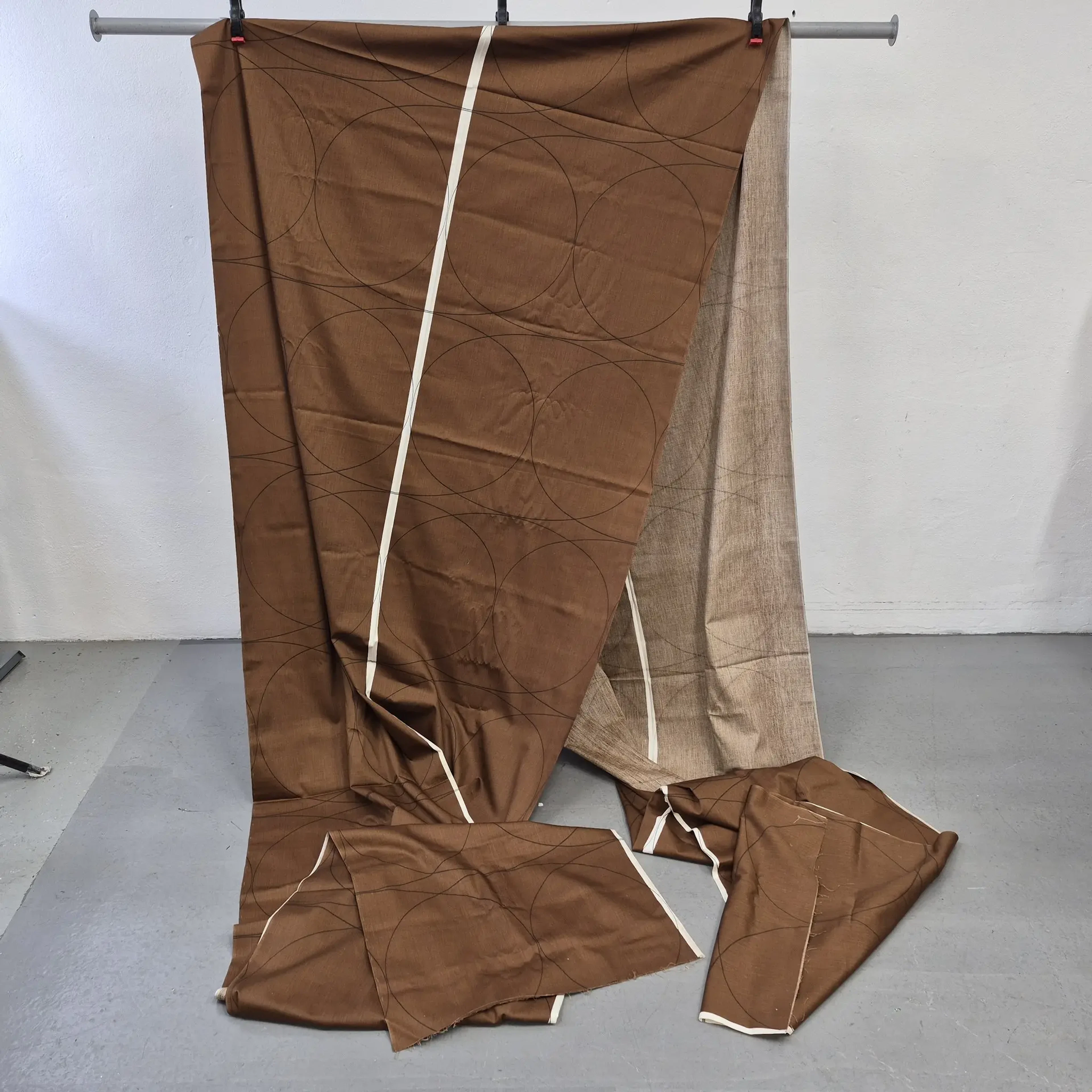 Parti tyg i bomull - 120 x ca 680 cm - Tygstycke