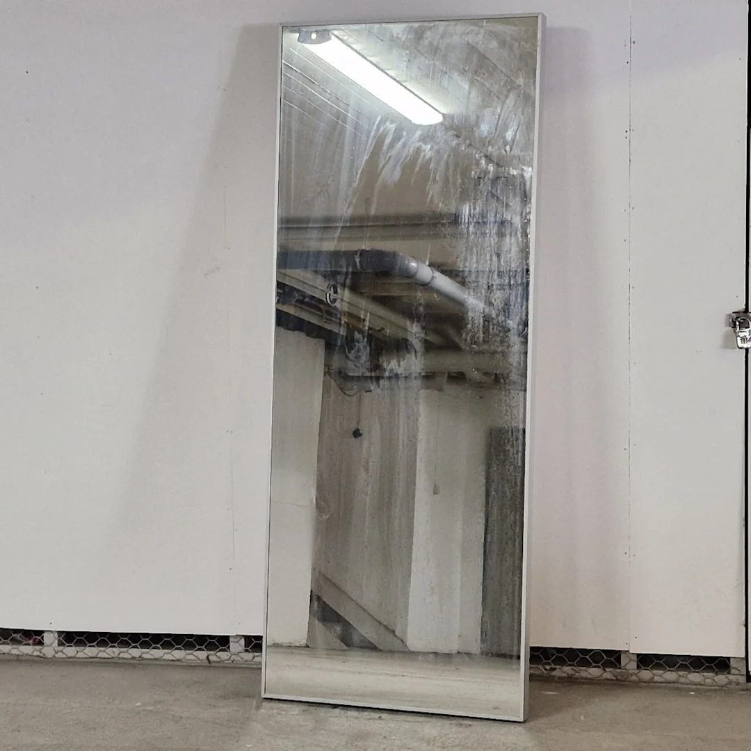 Ikea "HOVET" vägghängd spegel - Väggspegel - Helkroppsspegel