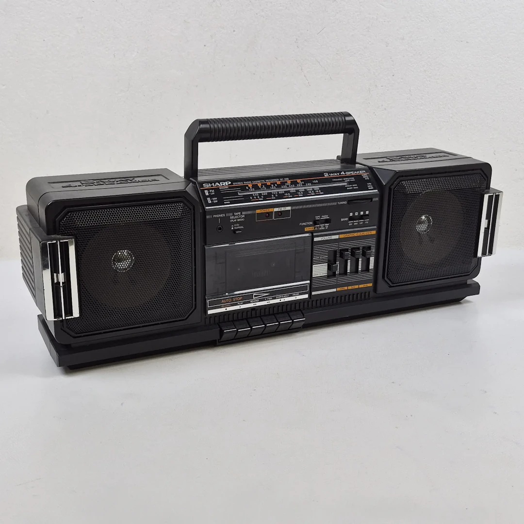 Radio & kassettbandspelare - Sharp - Radioapparat