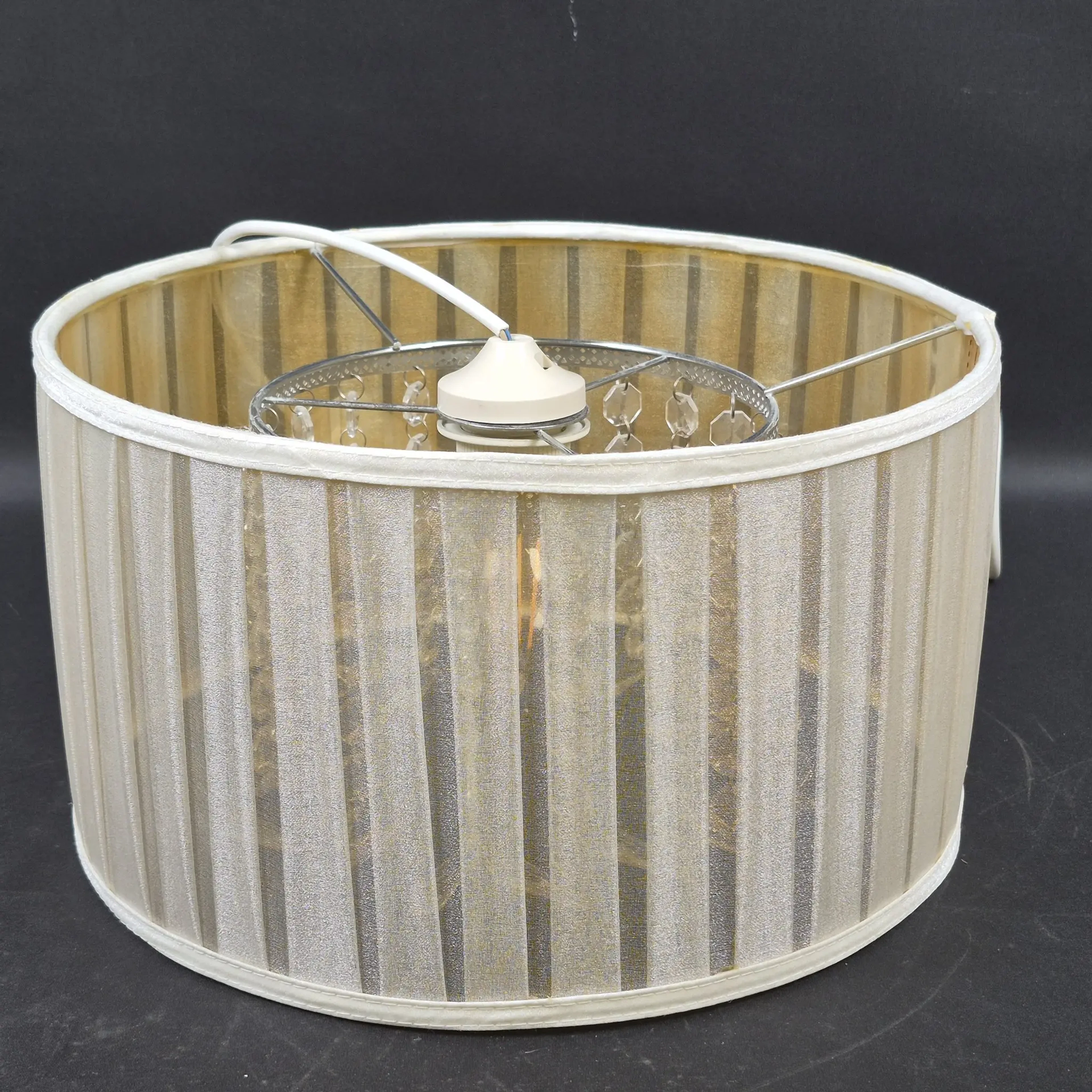 Taklampa i metall med prismor & textilskärm - Lampa - K-Fab