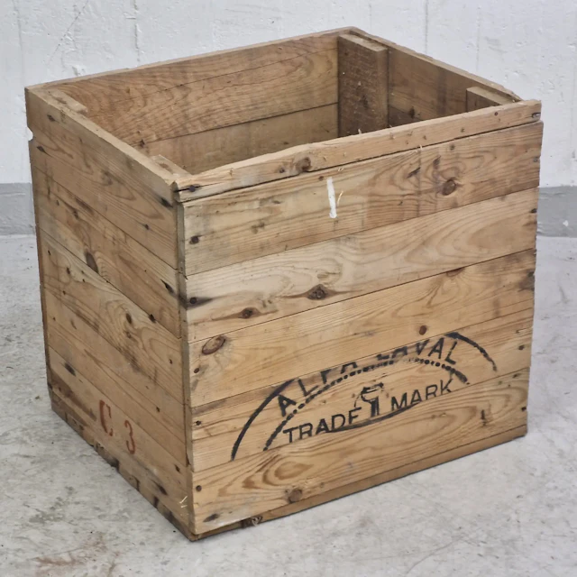 Alfa Laval låda i trä - Trälåda - Förvaring