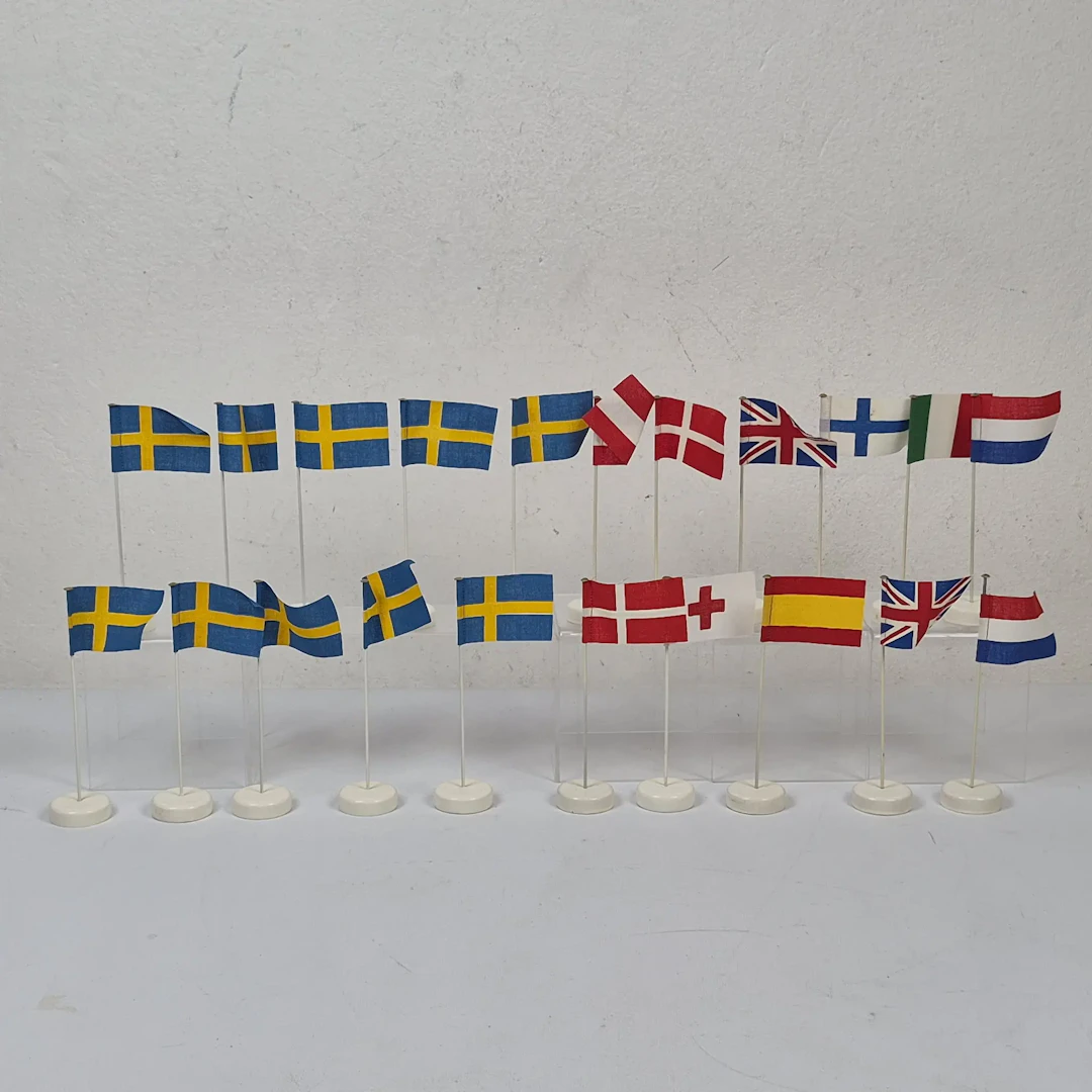 Parti svenska & utländska bordsflaggor - Flaggor