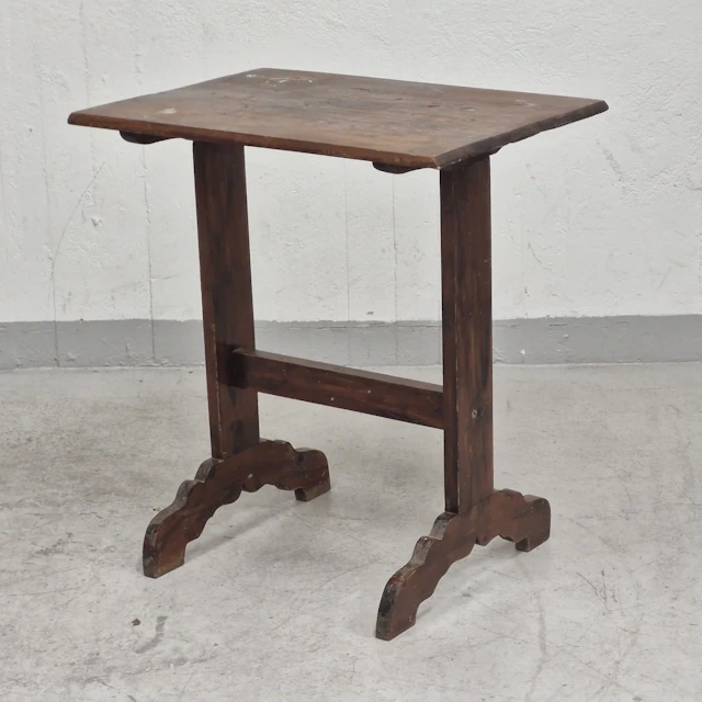Sidobord i trä - Bemålad - Lampbord - Träbord - Allmoge - 1900-tal - Antik