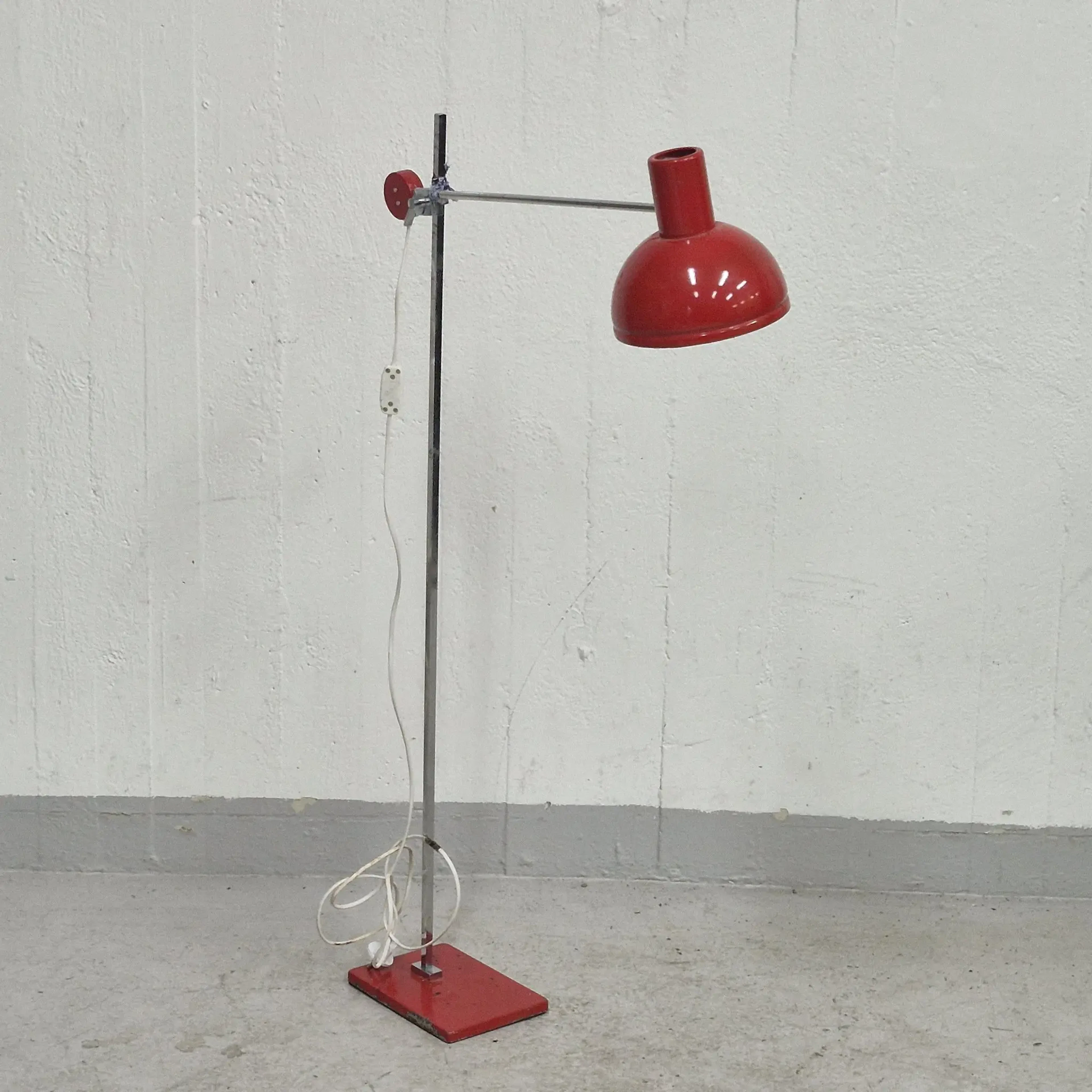 Golvlampa i metall med justerbar arm - Lampa - 1960-tal - Vintage