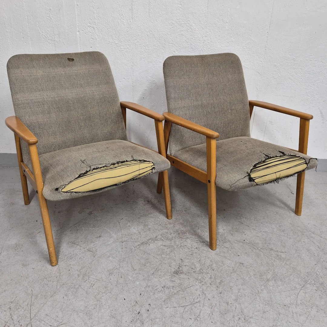 Paret fåtöljer i trä med klädd sits & rygg - Skandinaviska - 1950 - 60 tal