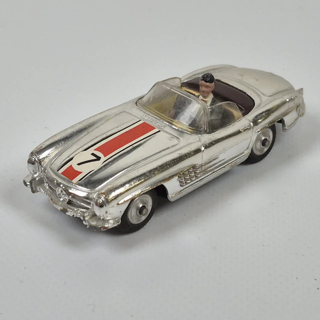 Modellbild - "Mercedez-Benz 300 SL Open Roadster" - Corgi Toys