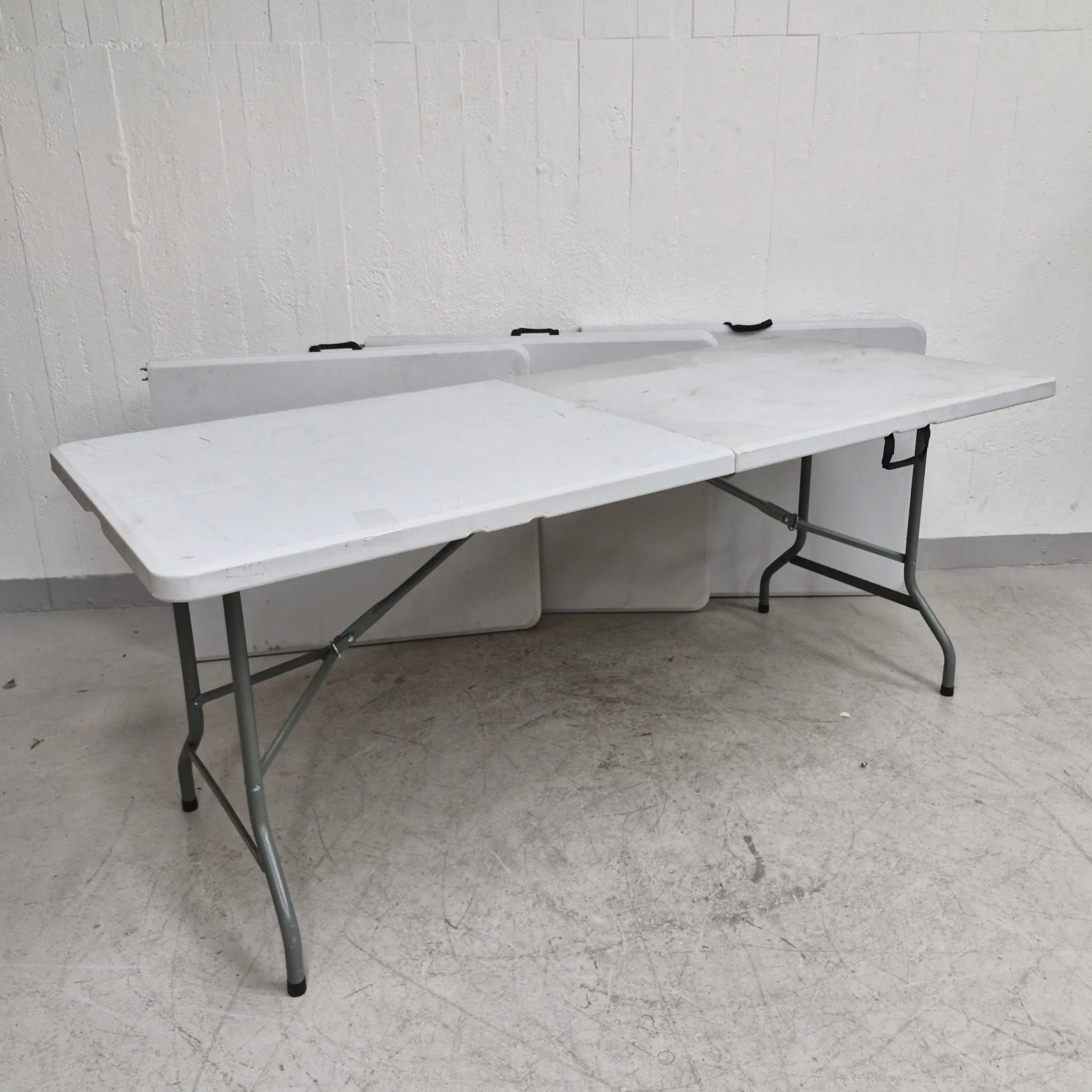 4 st Fällbara bord i plast & metall Campingbord - Serveringsbord - Campingmöbel
