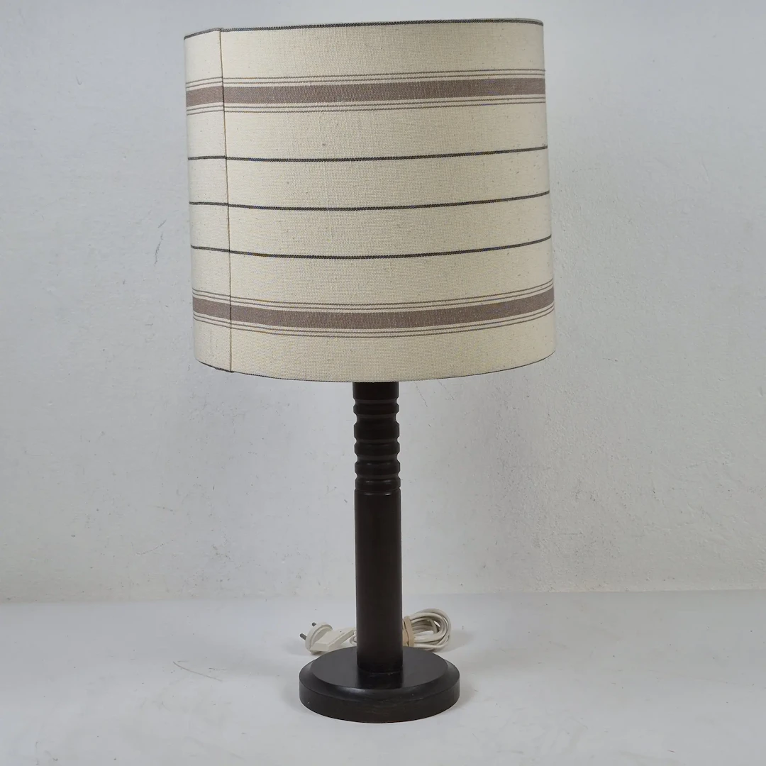 Bordslampa i trä med textilskärm - Lampa - Belysning - 1960 tal