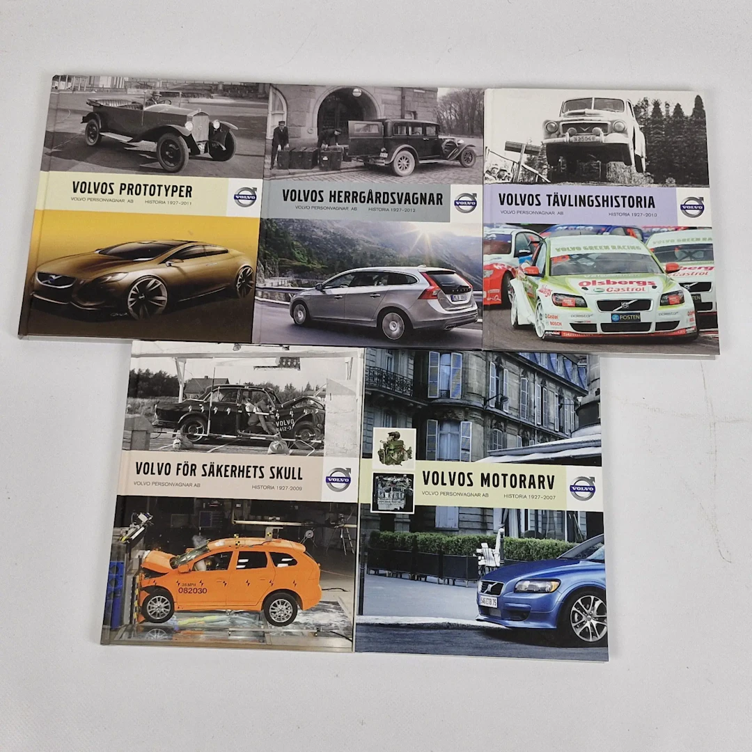 Parti böcker om Volvo Personvagnar - 1927-2012 - Historia - Samling